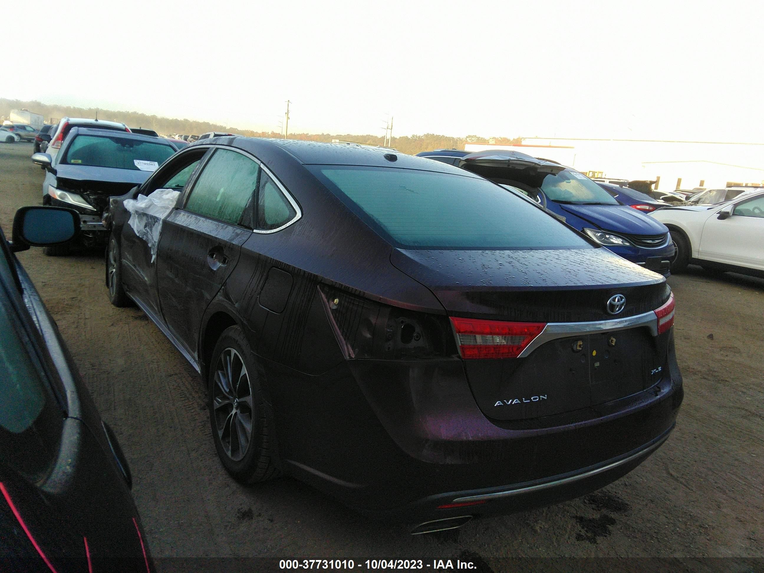 Photo 2 VIN: 4T1BK1EB1JU288930 - TOYOTA AVALON 