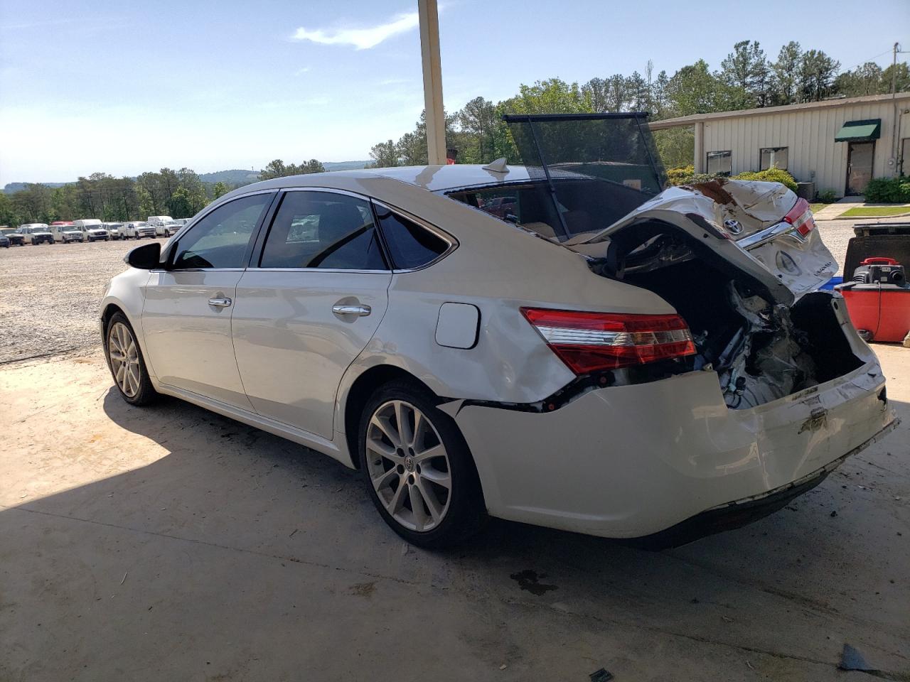 Photo 1 VIN: 4T1BK1EB2DU005570 - TOYOTA AVALON 