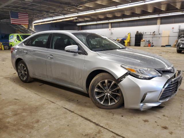 Photo 3 VIN: 4T1BK1EB2JU284613 - TOYOTA AVALON XLE 