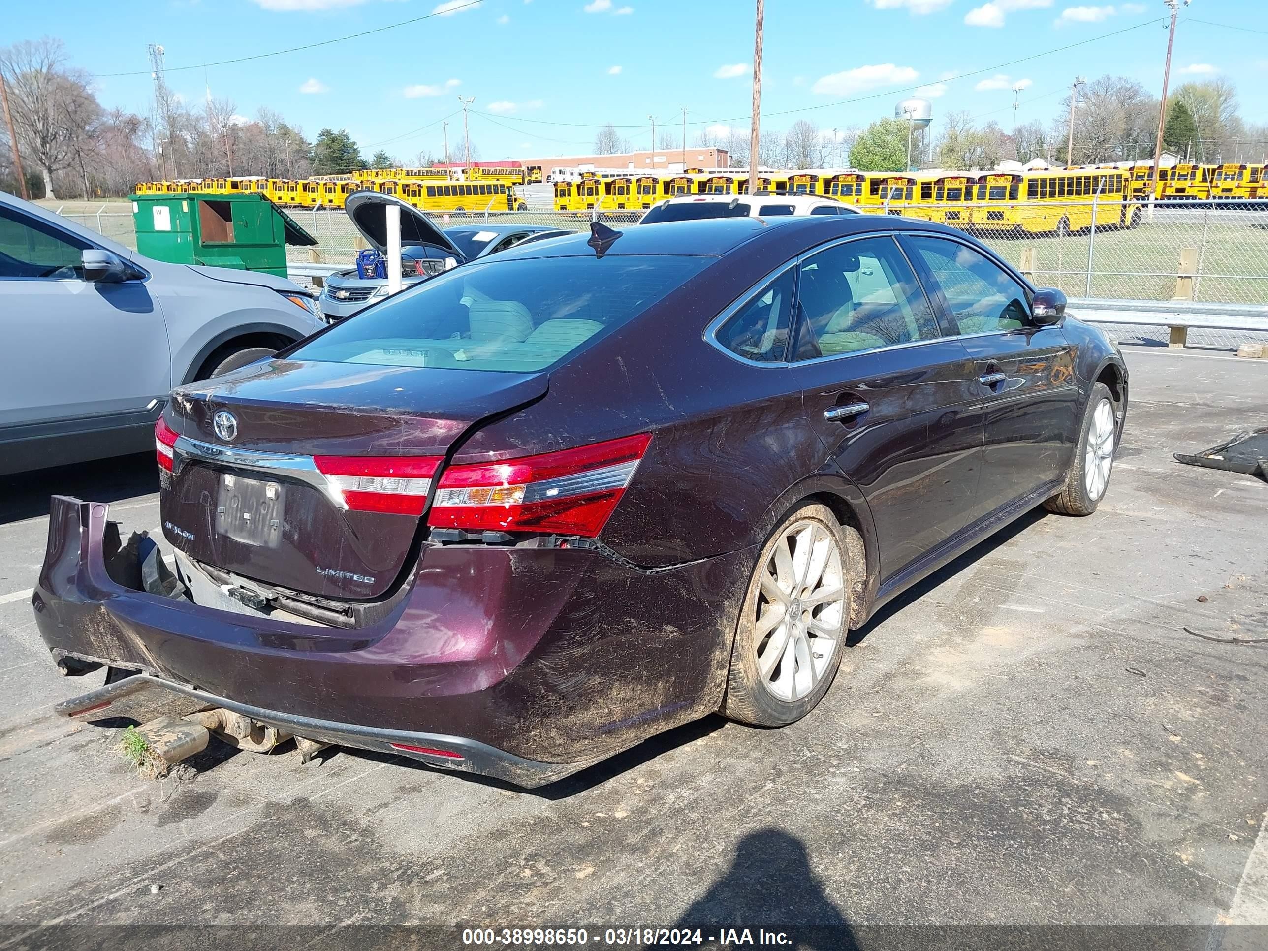 Photo 3 VIN: 4T1BK1EB3DU058438 - TOYOTA AVALON 