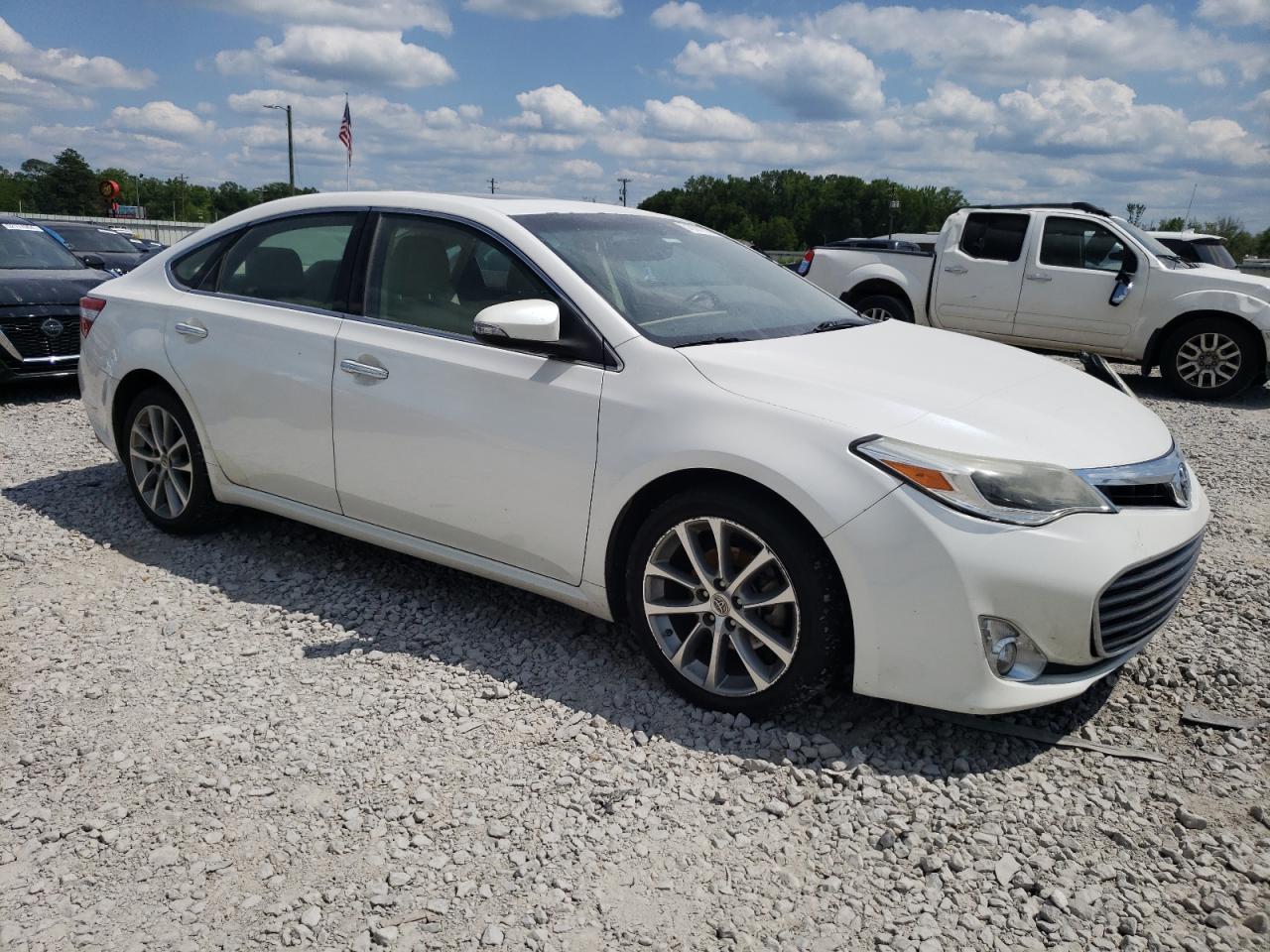 Photo 3 VIN: 4T1BK1EB3EU115903 - TOYOTA AVALON 