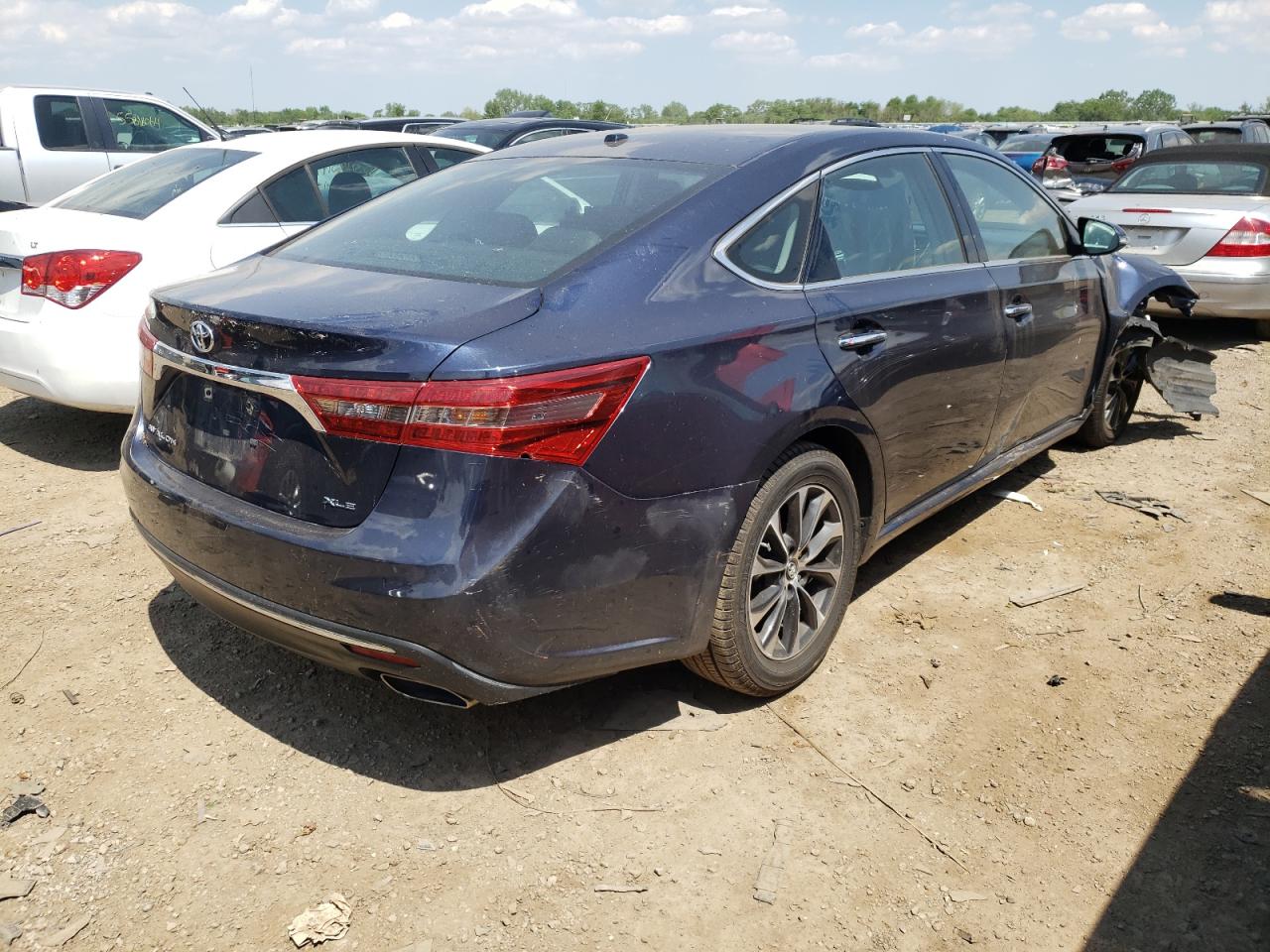 Photo 2 VIN: 4T1BK1EB3JU288752 - TOYOTA AVALON 