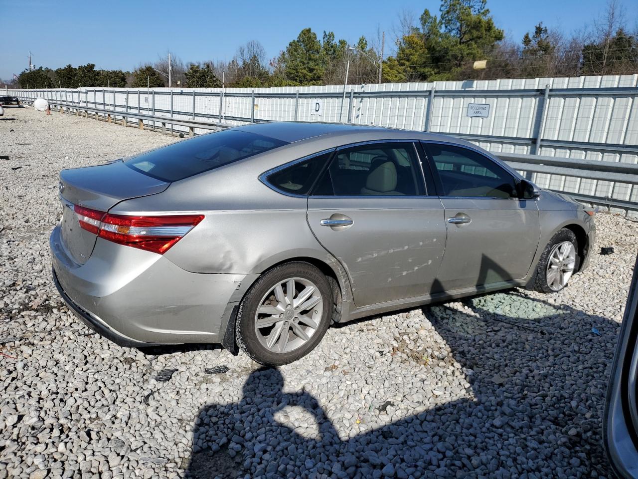 Photo 2 VIN: 4T1BK1EB4DU055581 - TOYOTA AVALON 