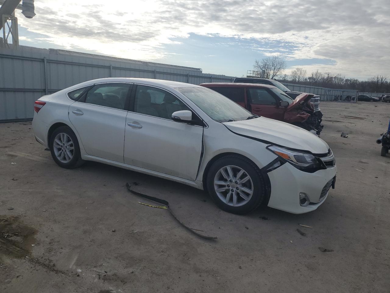 Photo 3 VIN: 4T1BK1EB4DU055936 - TOYOTA AVALON 