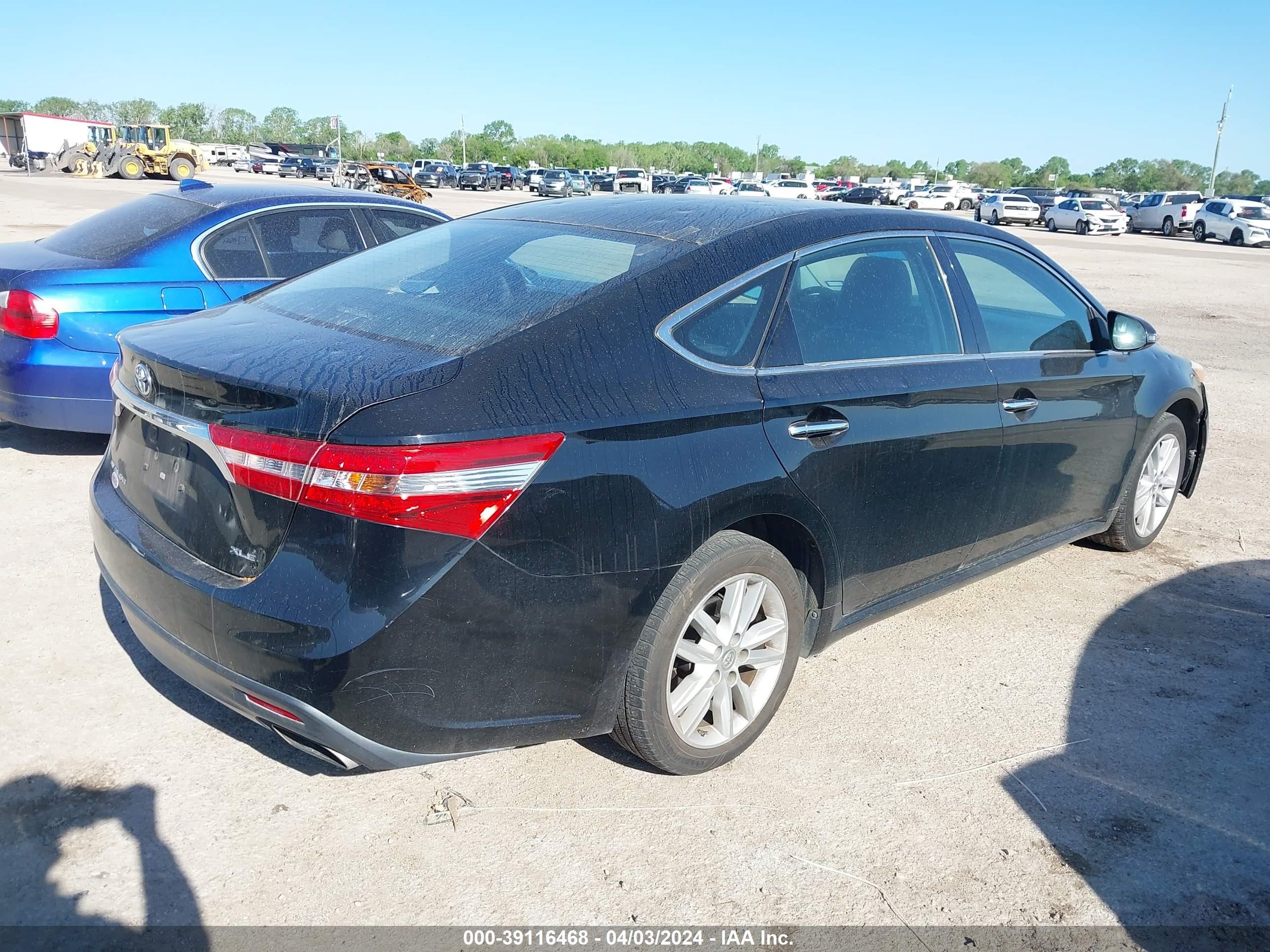 Photo 3 VIN: 4T1BK1EB4DU059064 - TOYOTA AVALON 