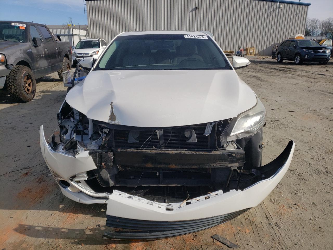 Photo 4 VIN: 4T1BK1EB5DU055976 - TOYOTA AVALON 