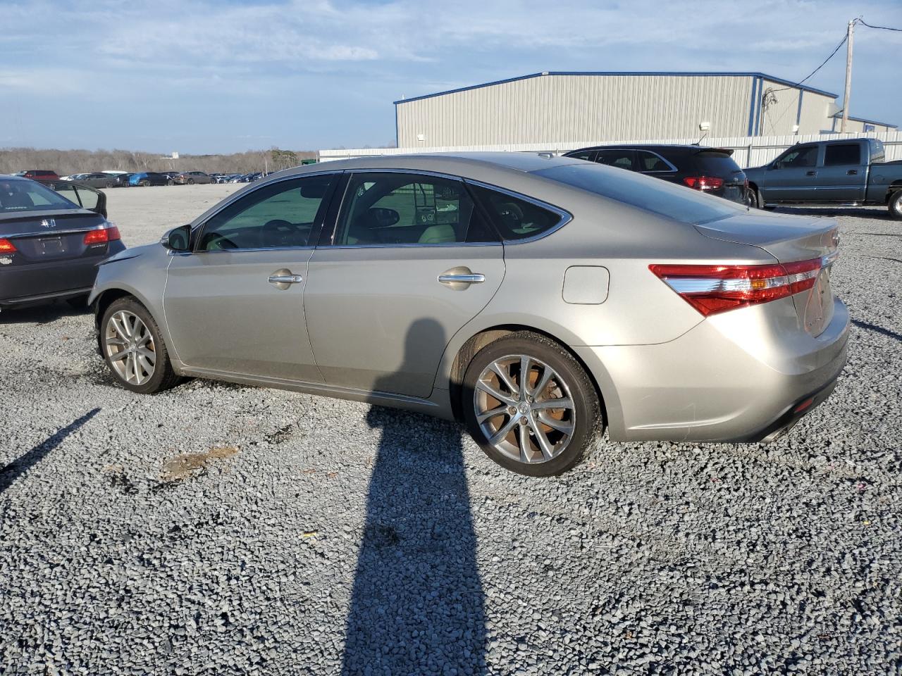 Photo 1 VIN: 4T1BK1EB5EU136638 - TOYOTA AVALON 