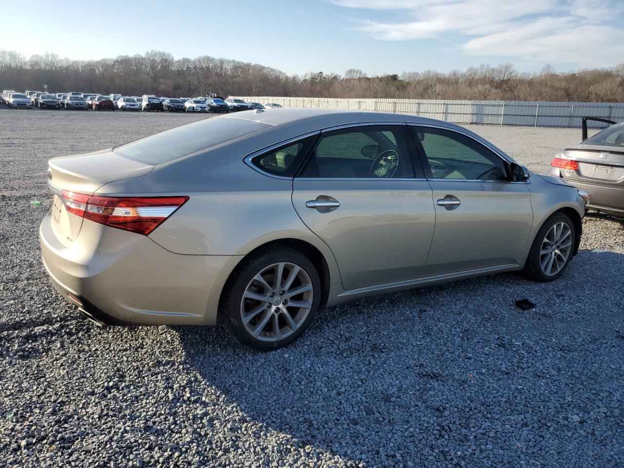 Photo 2 VIN: 4T1BK1EB5EU136638 - TOYOTA AVALON 