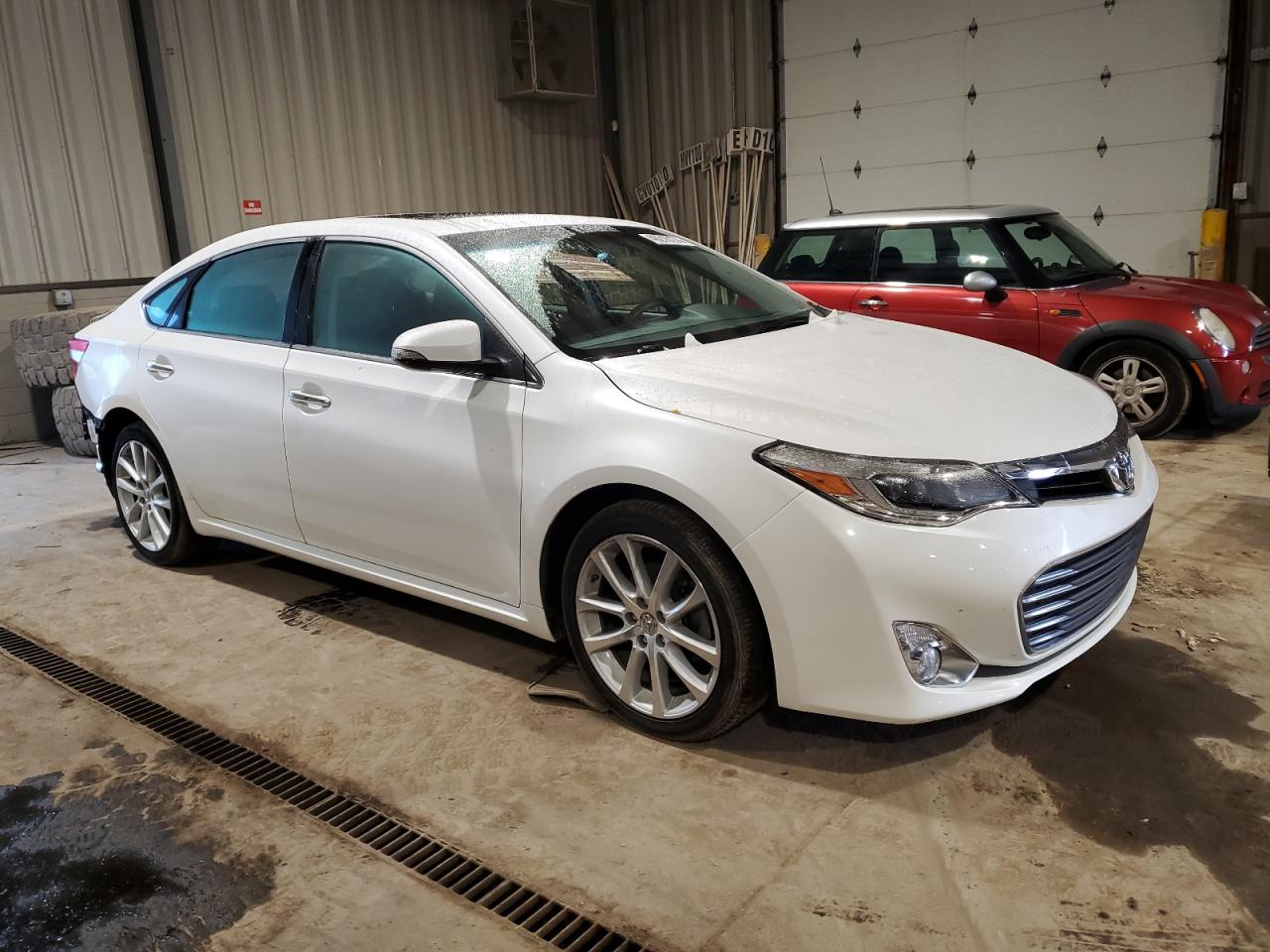 Photo 3 VIN: 4T1BK1EB5FU155188 - TOYOTA AVALON 