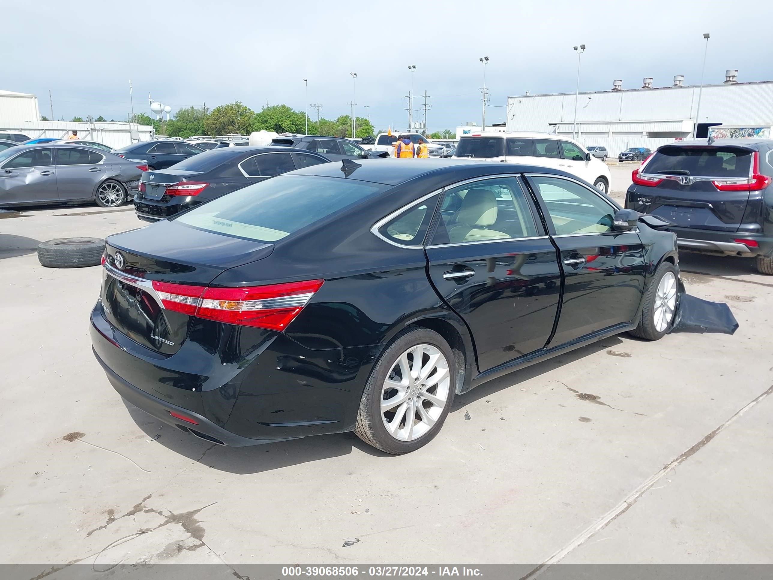 Photo 3 VIN: 4T1BK1EB6DU028589 - TOYOTA AVALON 