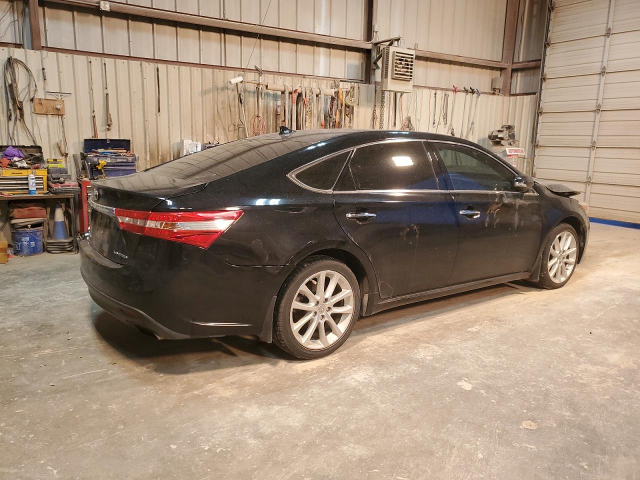 Photo 2 VIN: 4T1BK1EB6DU032884 - TOYOTA AVALON 