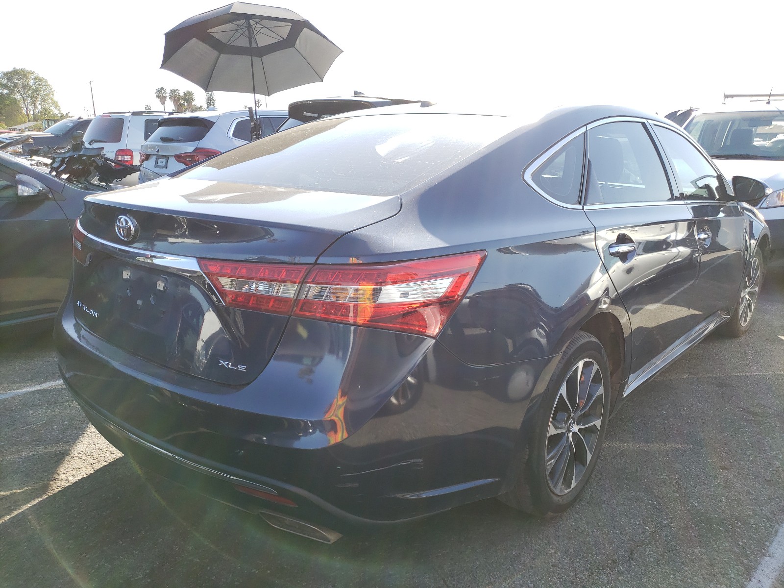 Photo 3 VIN: 4T1BK1EB6HU244707 - TOYOTA AVALON XLE 