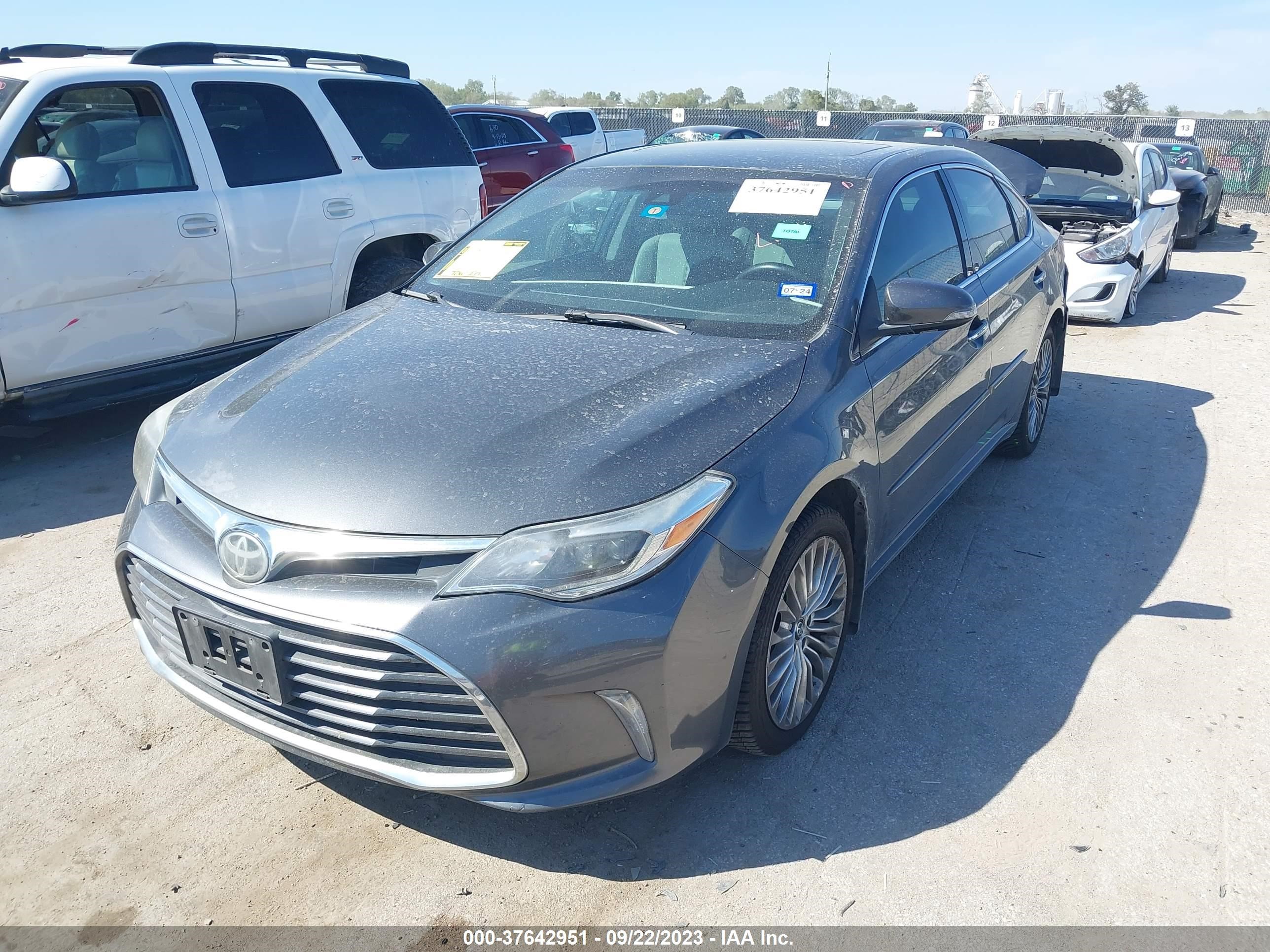 Photo 1 VIN: 4T1BK1EB6HU262401 - TOYOTA AVALON 