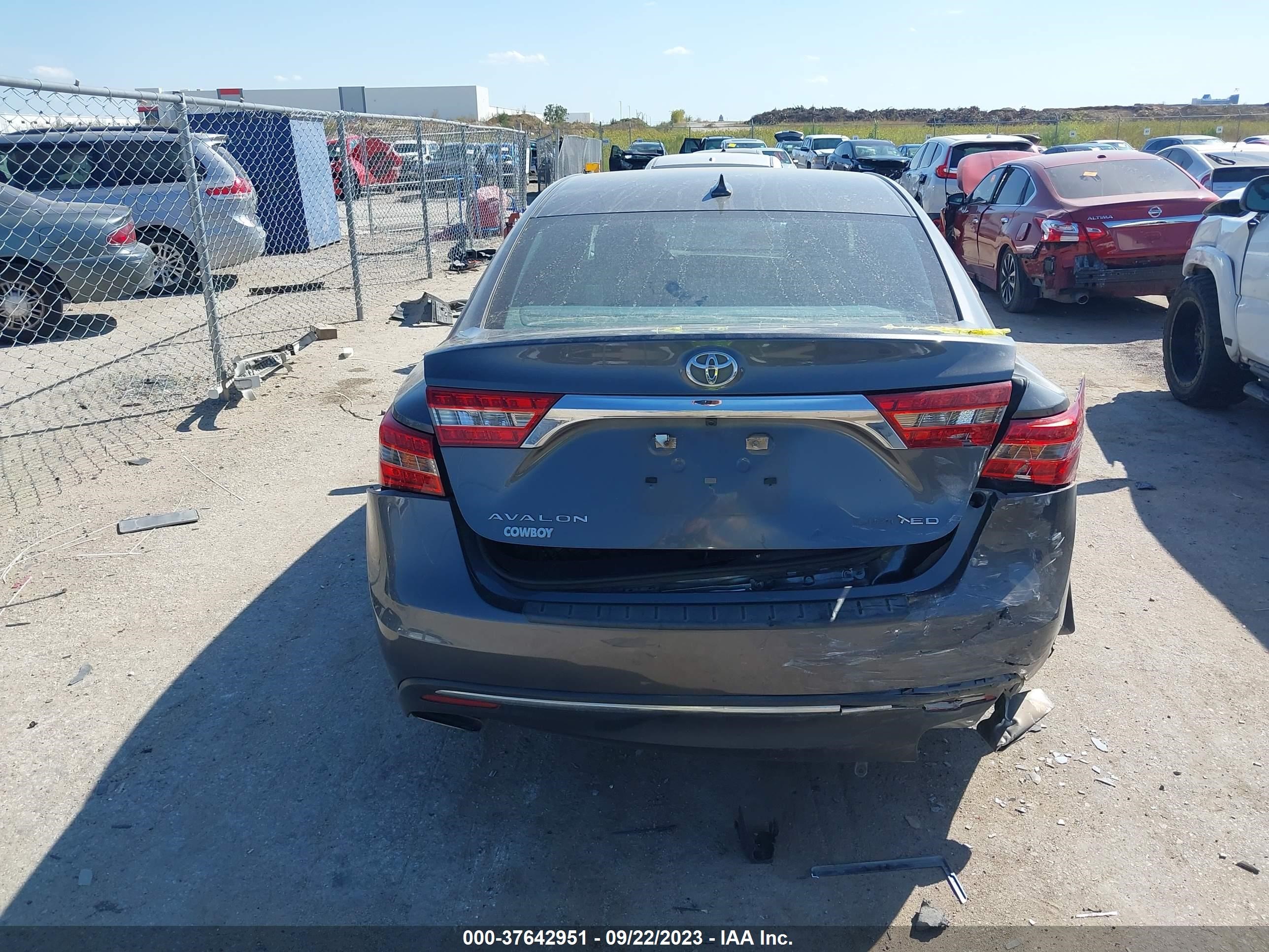 Photo 15 VIN: 4T1BK1EB6HU262401 - TOYOTA AVALON 