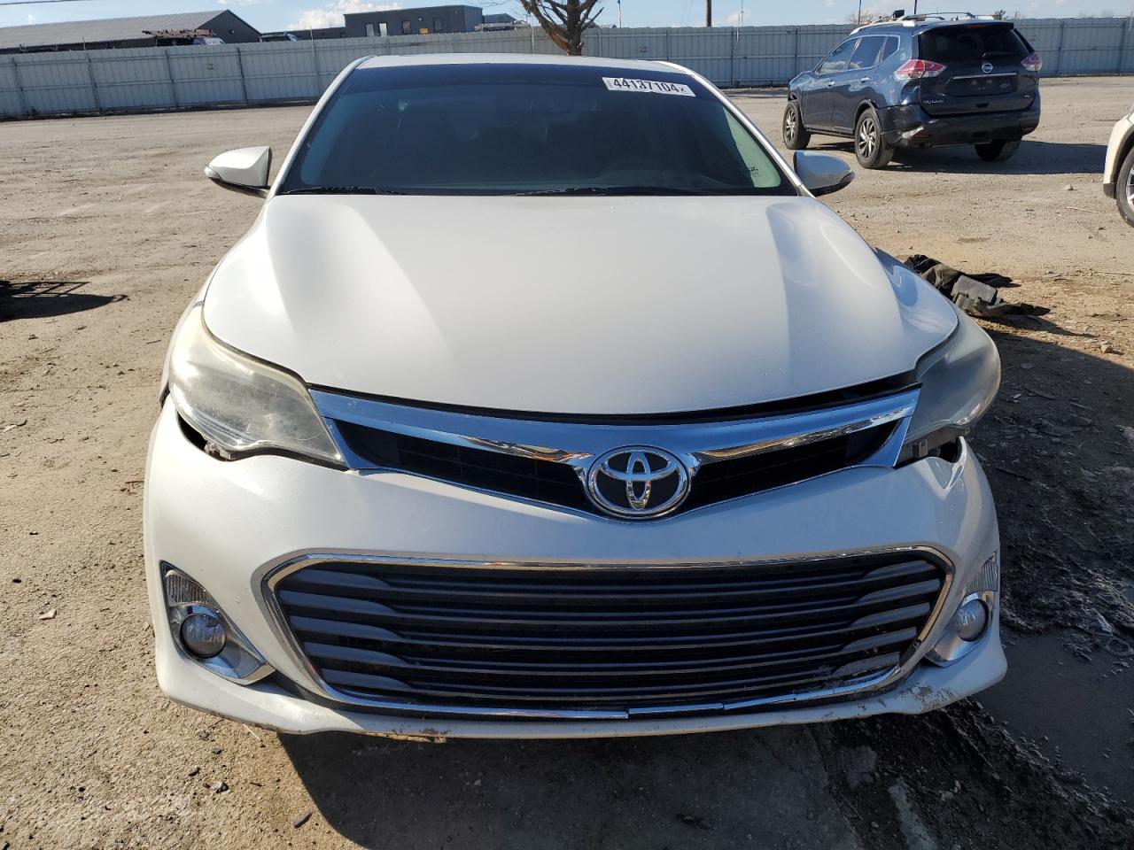 Photo 4 VIN: 4T1BK1EB7DU042436 - TOYOTA AVALON 