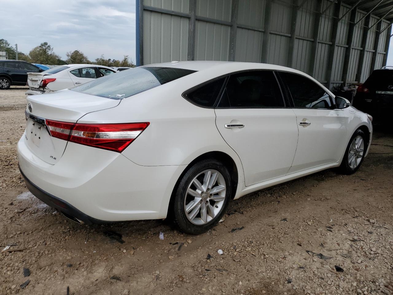 Photo 2 VIN: 4T1BK1EB7FU151336 - TOYOTA AVALON 