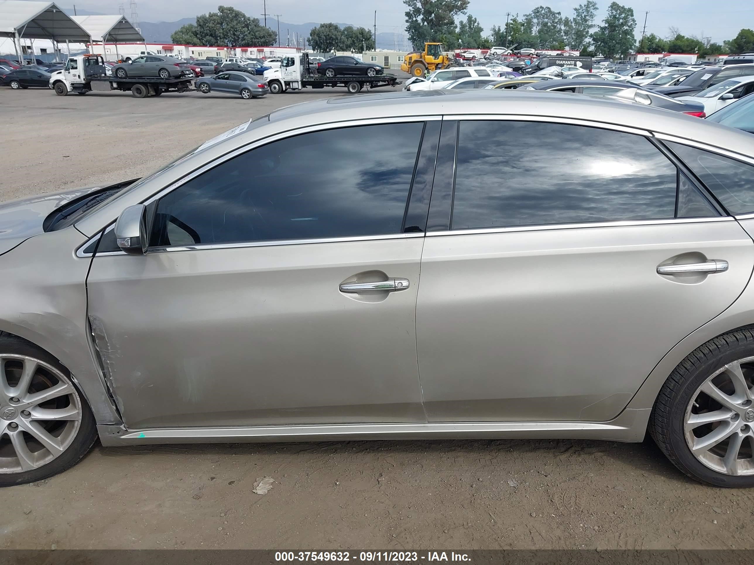 Photo 13 VIN: 4T1BK1EB7FU158934 - TOYOTA AVALON 