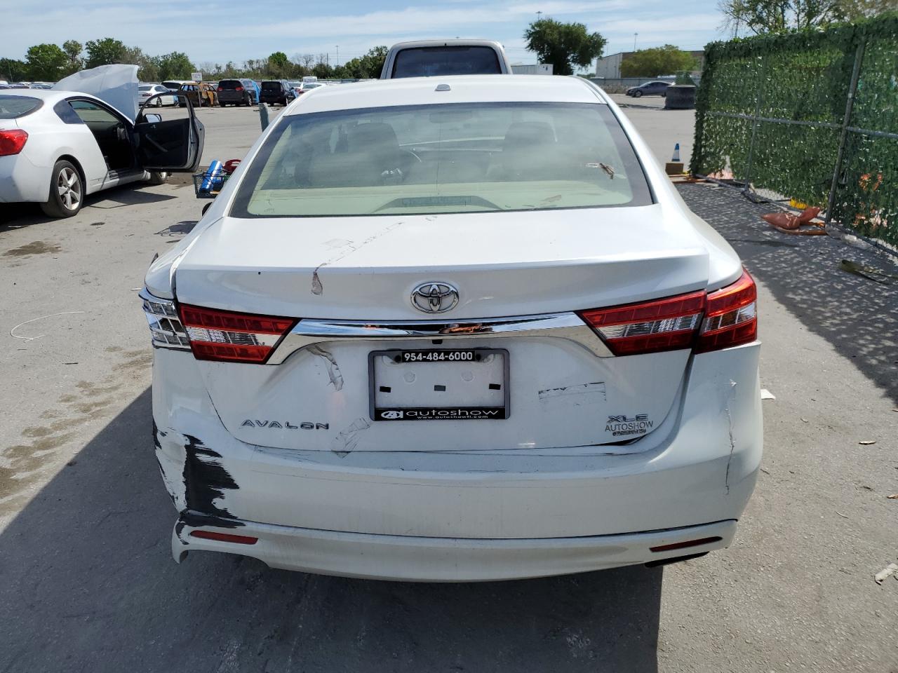 Photo 5 VIN: 4T1BK1EB7FU176494 - TOYOTA AVALON 