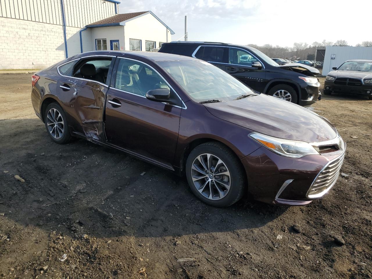 Photo 3 VIN: 4T1BK1EB7JU280931 - TOYOTA AVALON 