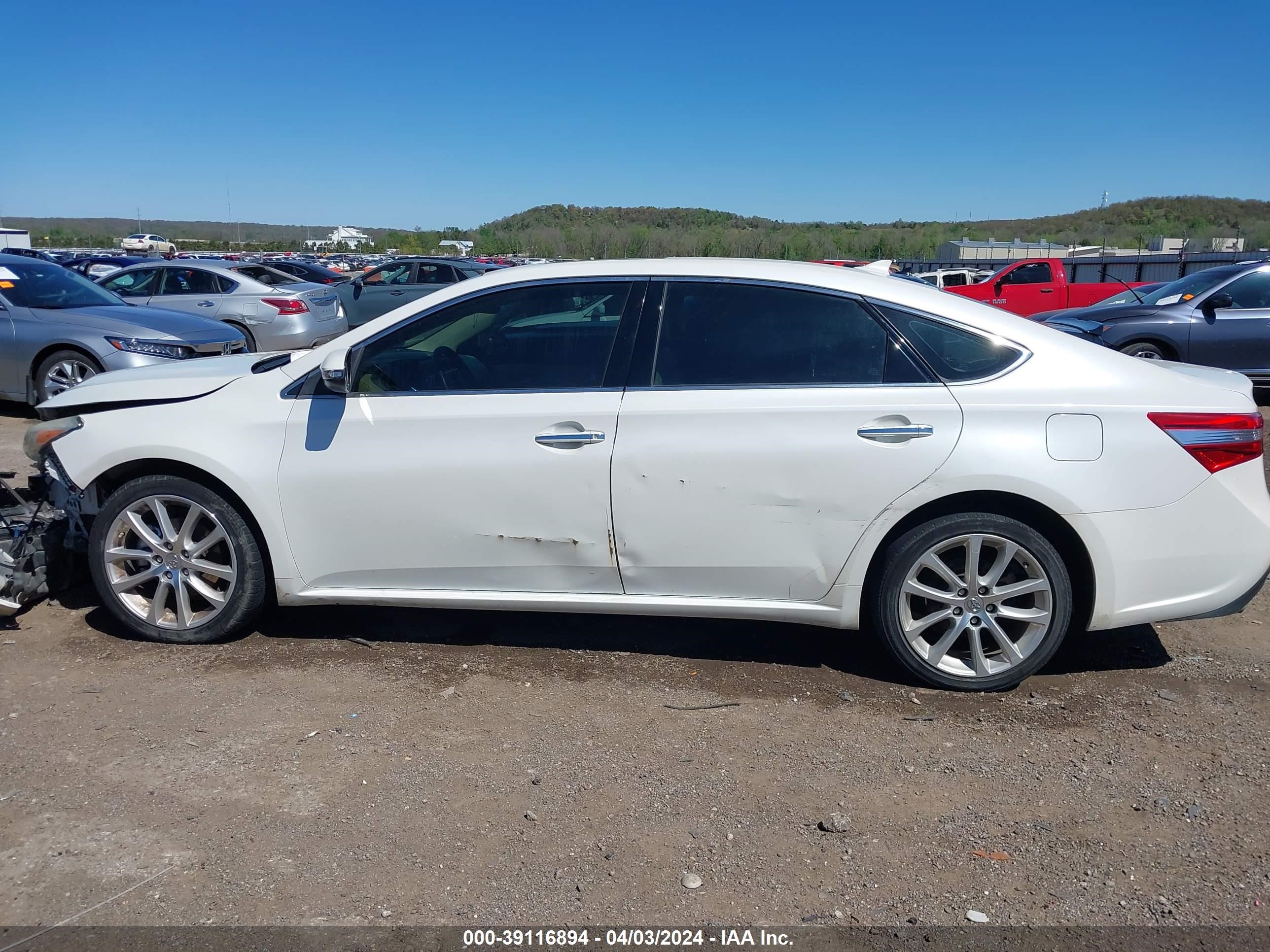 Photo 13 VIN: 4T1BK1EB8DU002463 - TOYOTA AVALON 