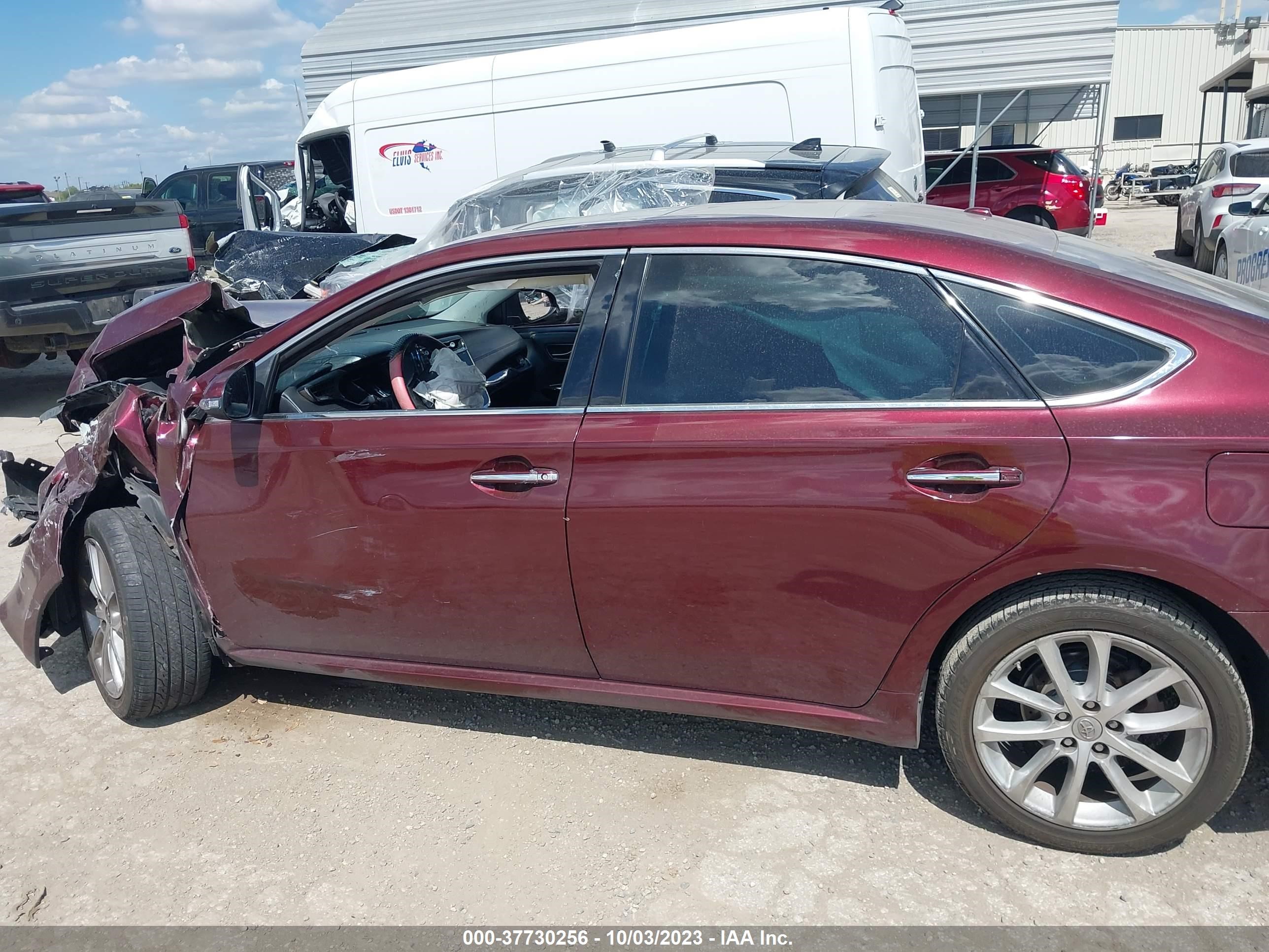 Photo 13 VIN: 4T1BK1EB8DU043658 - TOYOTA AVALON 