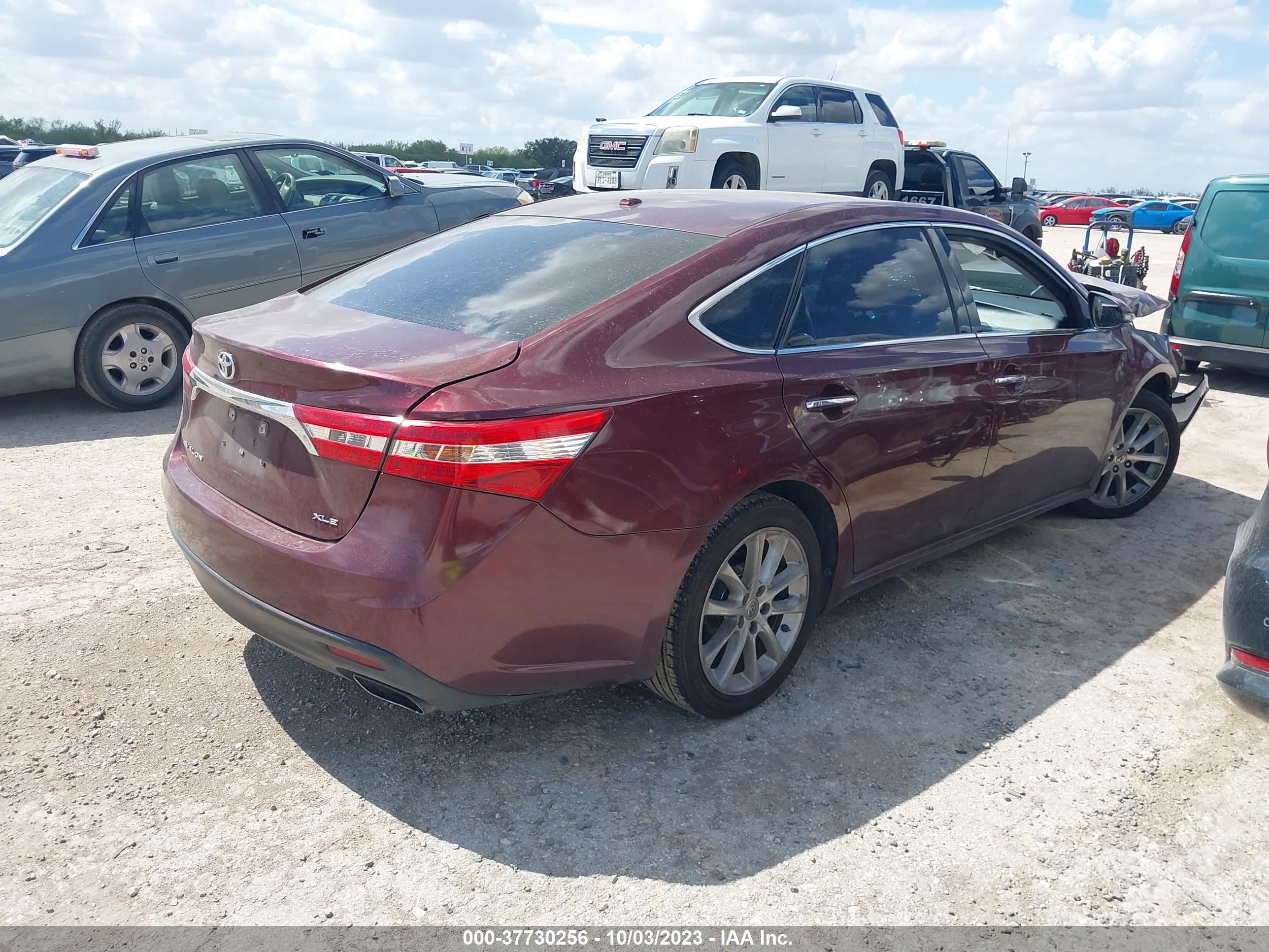 Photo 3 VIN: 4T1BK1EB8DU043658 - TOYOTA AVALON 