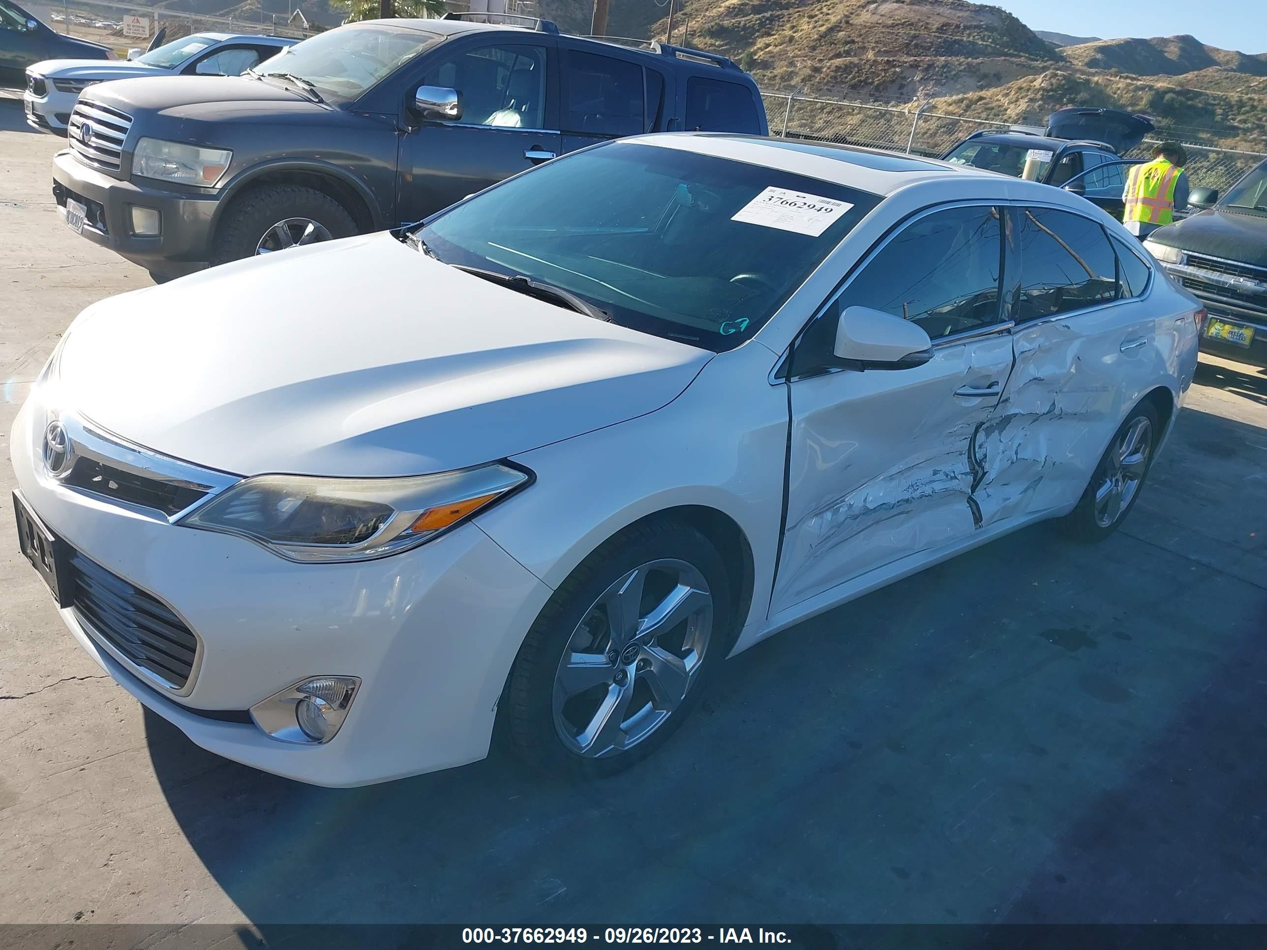 Photo 1 VIN: 4T1BK1EB8DU065823 - TOYOTA AVALON 