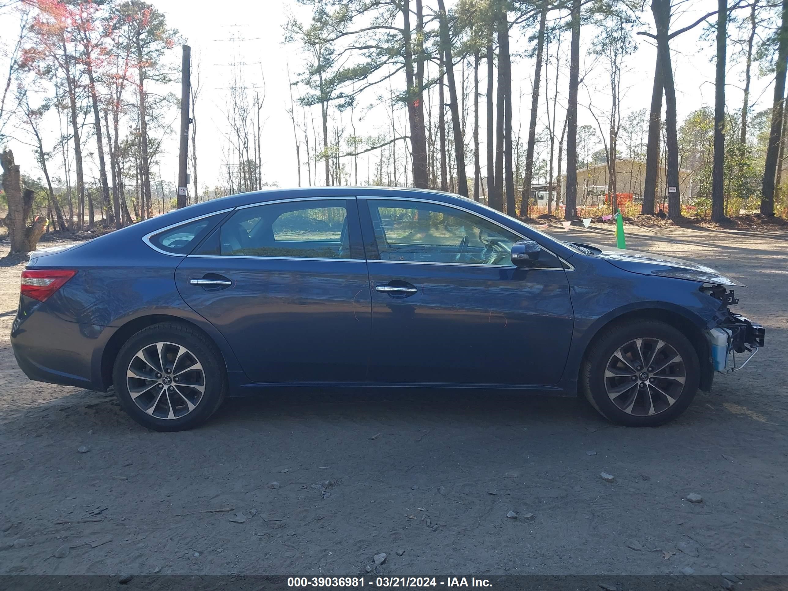 Photo 12 VIN: 4T1BK1EB8JU283627 - TOYOTA AVALON 