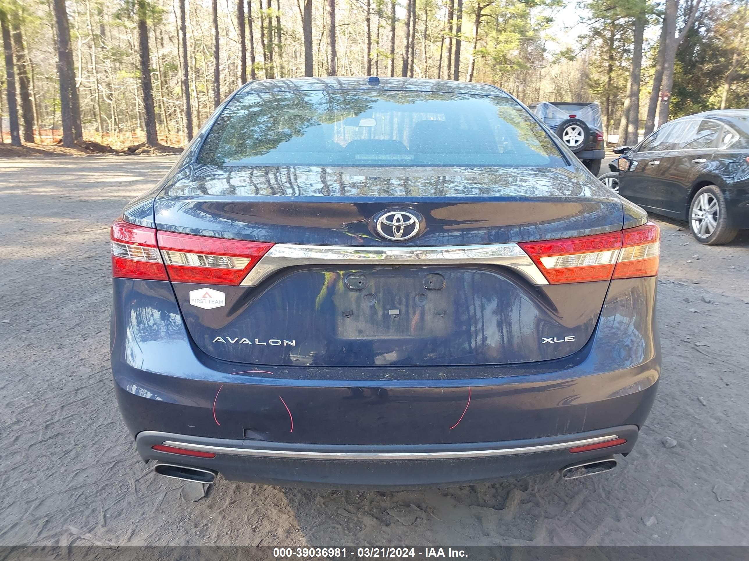 Photo 15 VIN: 4T1BK1EB8JU283627 - TOYOTA AVALON 