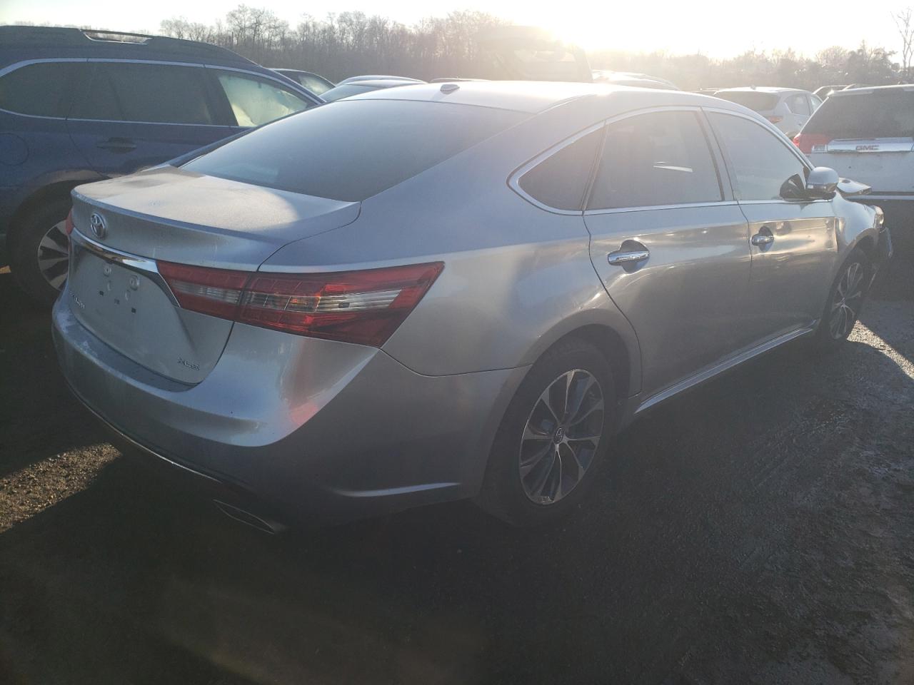 Photo 2 VIN: 4T1BK1EB8JU283837 - TOYOTA AVALON 