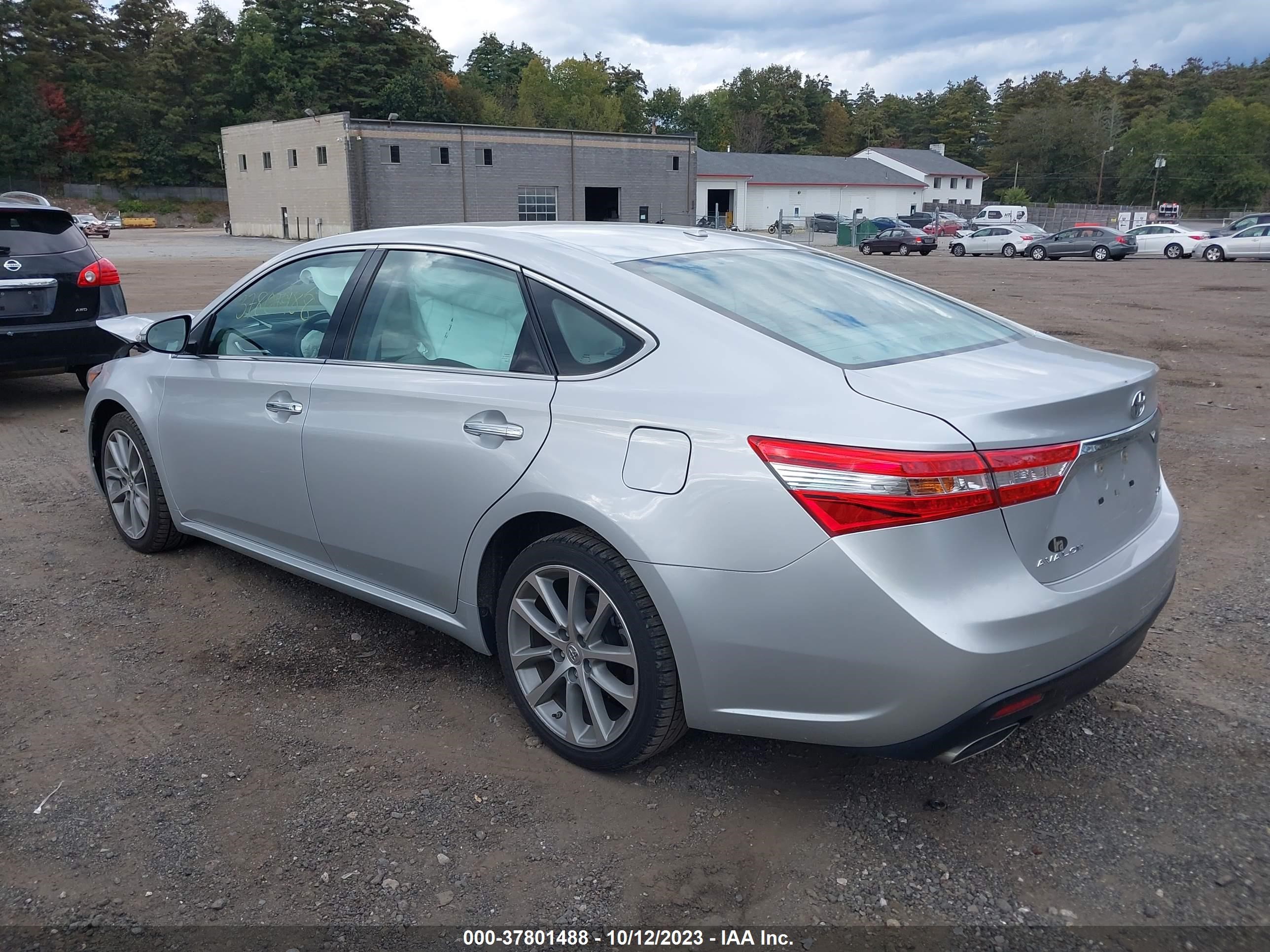 Photo 2 VIN: 4T1BK1EB9EU105456 - TOYOTA AVALON 