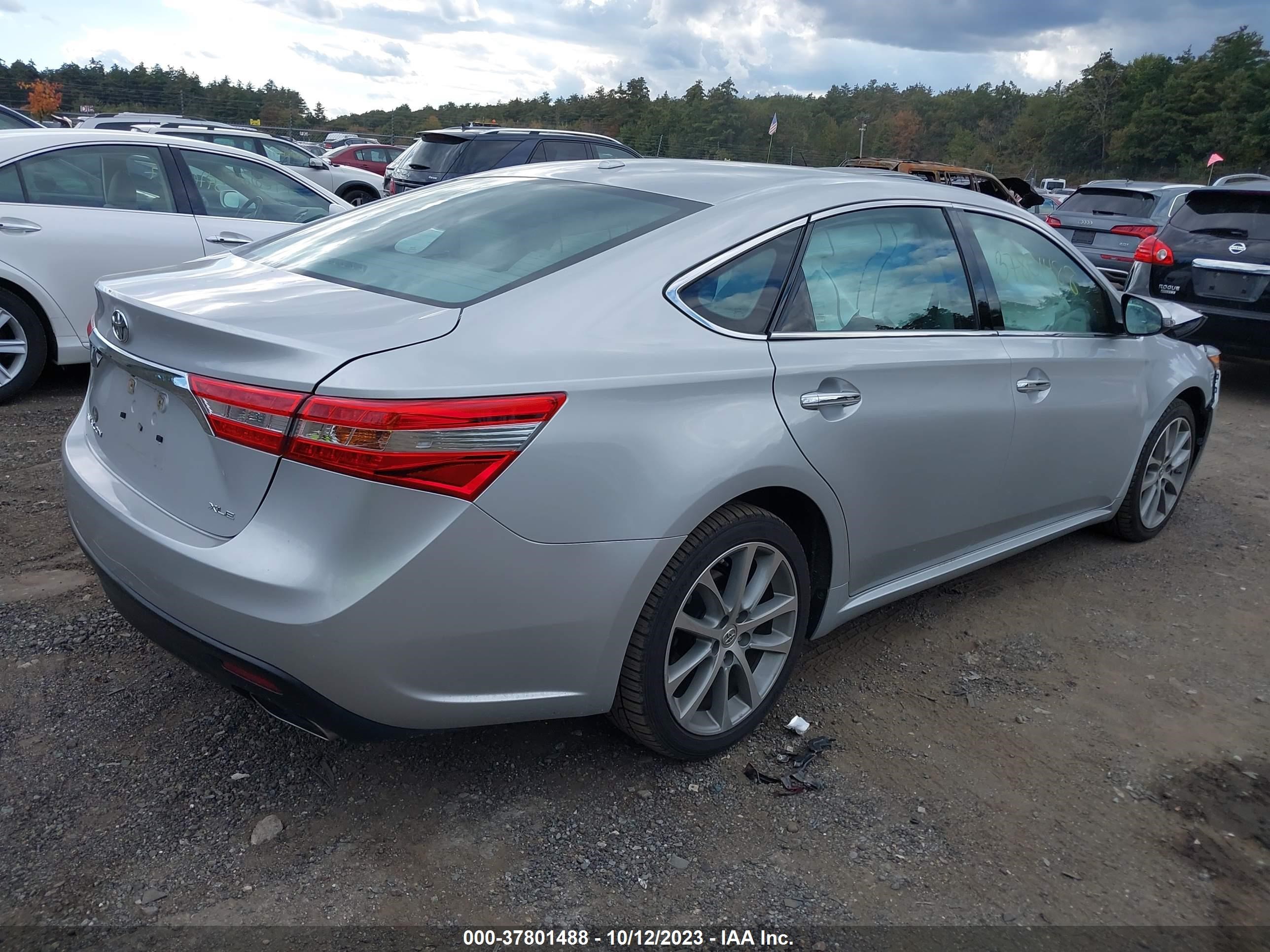 Photo 3 VIN: 4T1BK1EB9EU105456 - TOYOTA AVALON 