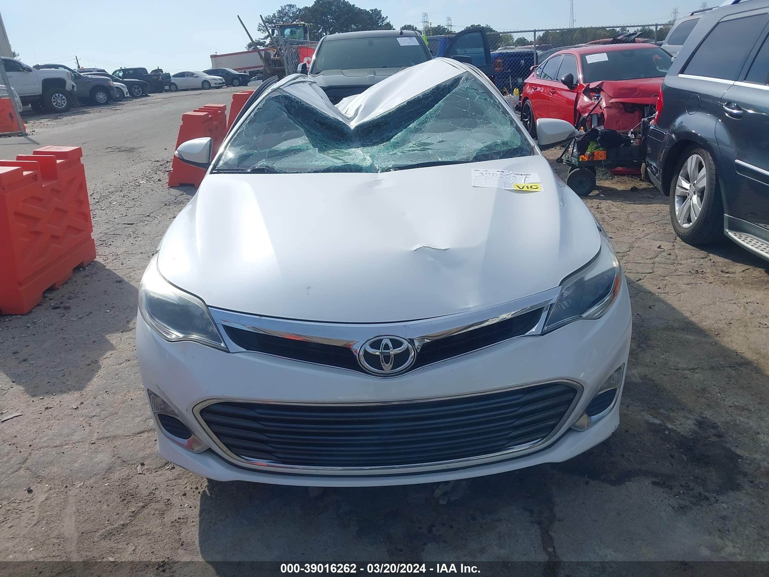 Photo 10 VIN: 4T1BK1EB9EU132334 - TOYOTA AVALON 