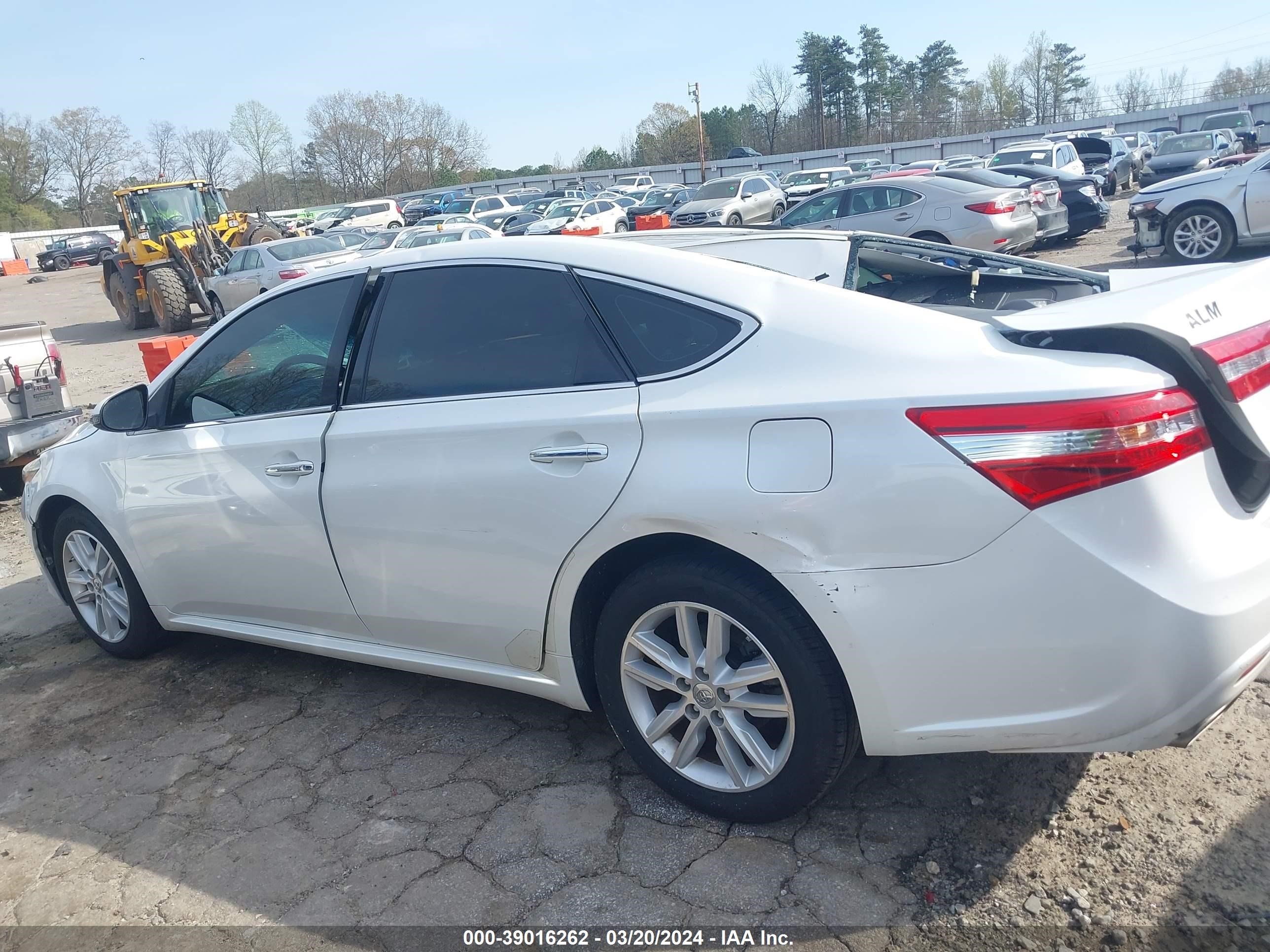 Photo 12 VIN: 4T1BK1EB9EU132334 - TOYOTA AVALON 