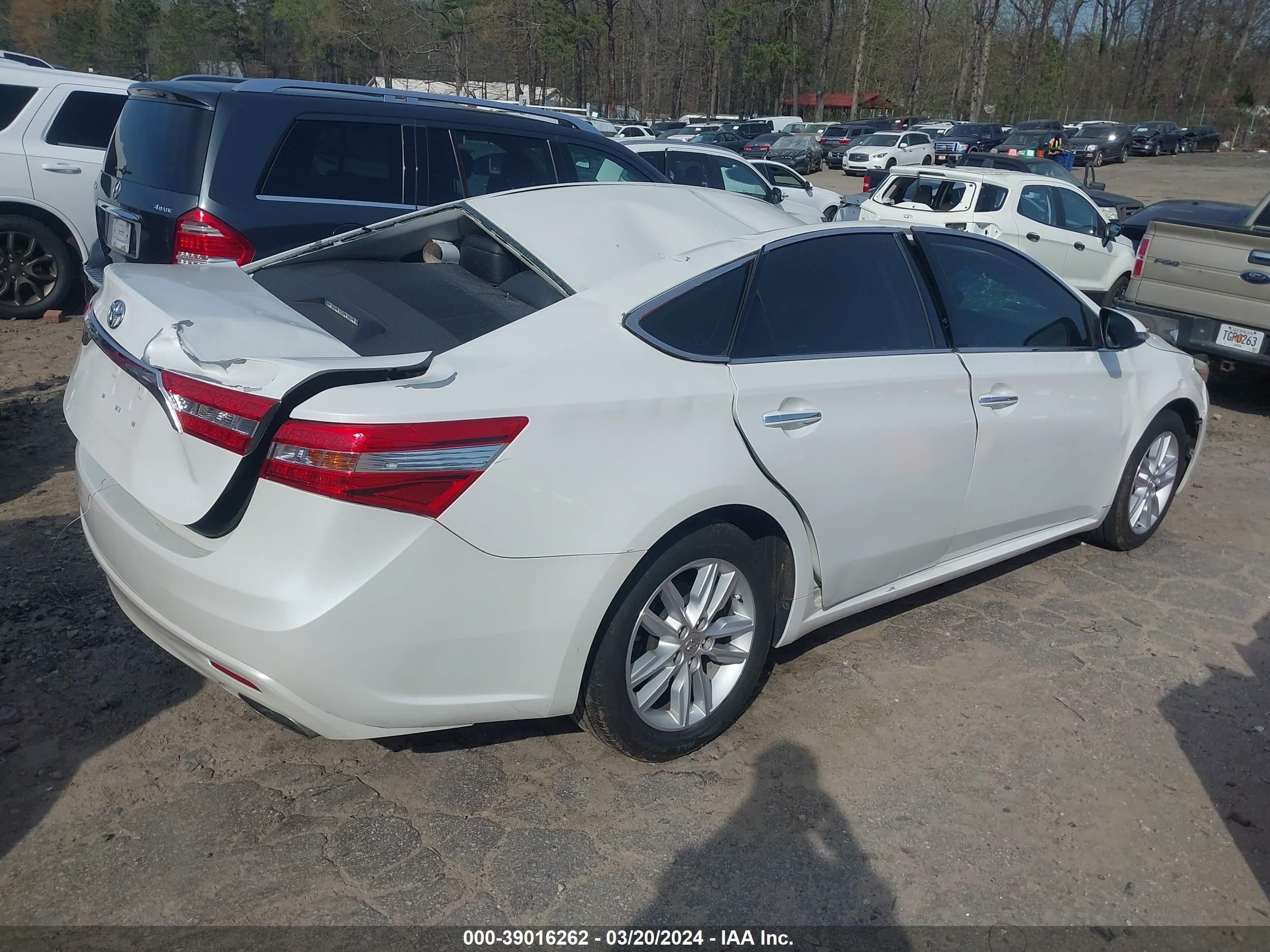 Photo 3 VIN: 4T1BK1EB9EU132334 - TOYOTA AVALON 