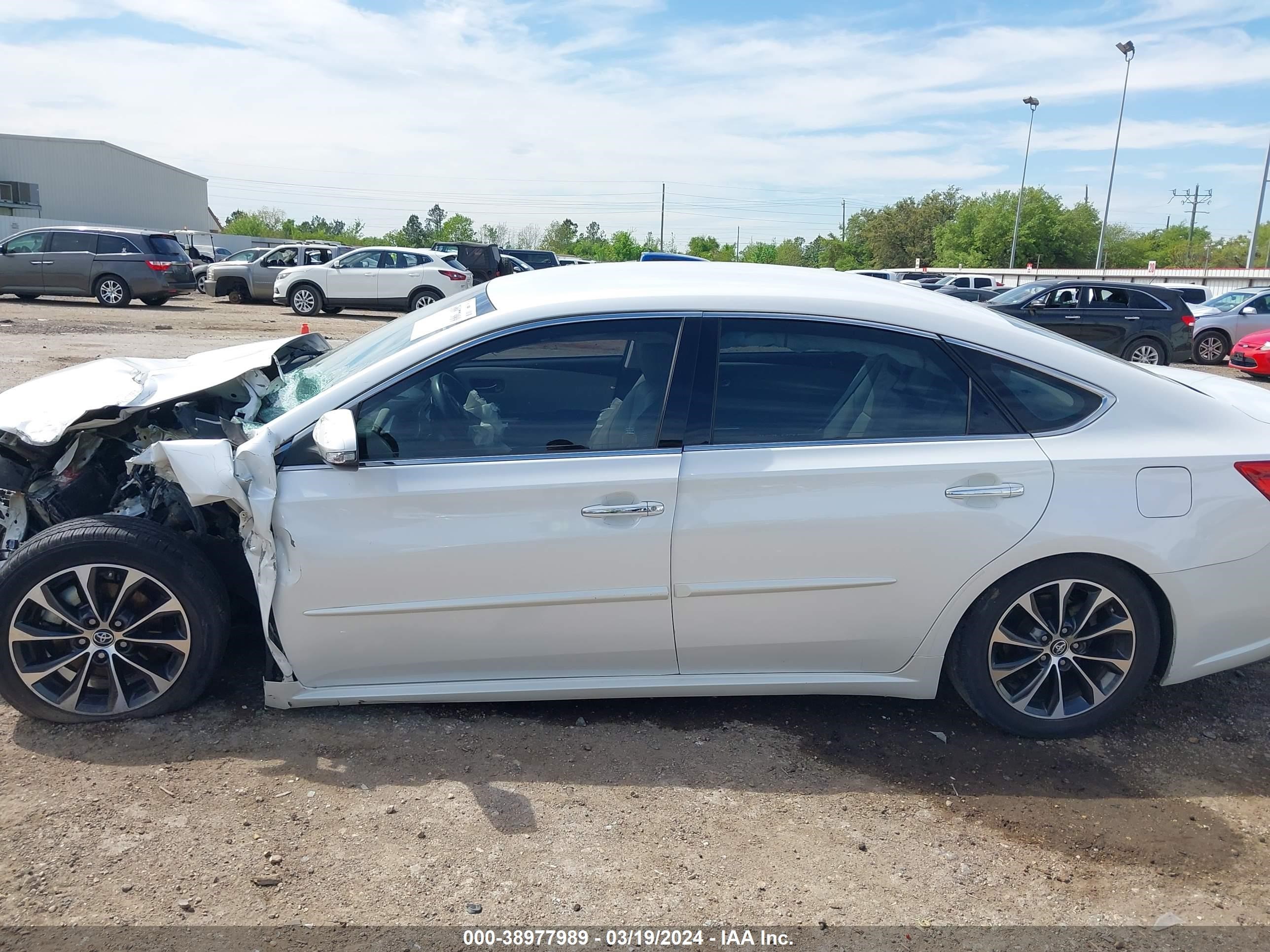 Photo 14 VIN: 4T1BK1EB9GU203454 - TOYOTA AVALON 