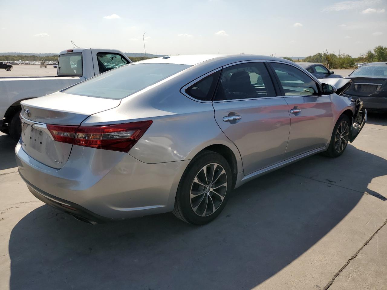 Photo 2 VIN: 4T1BK1EB9GU215247 - TOYOTA AVALON 