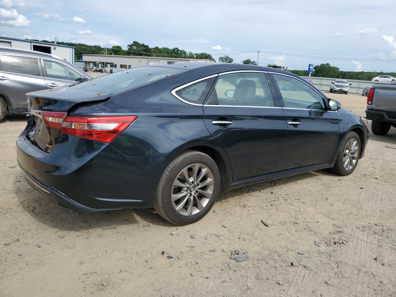 Photo 2 VIN: 4T1BK1EB9JU288514 - TOYOTA AVALON 