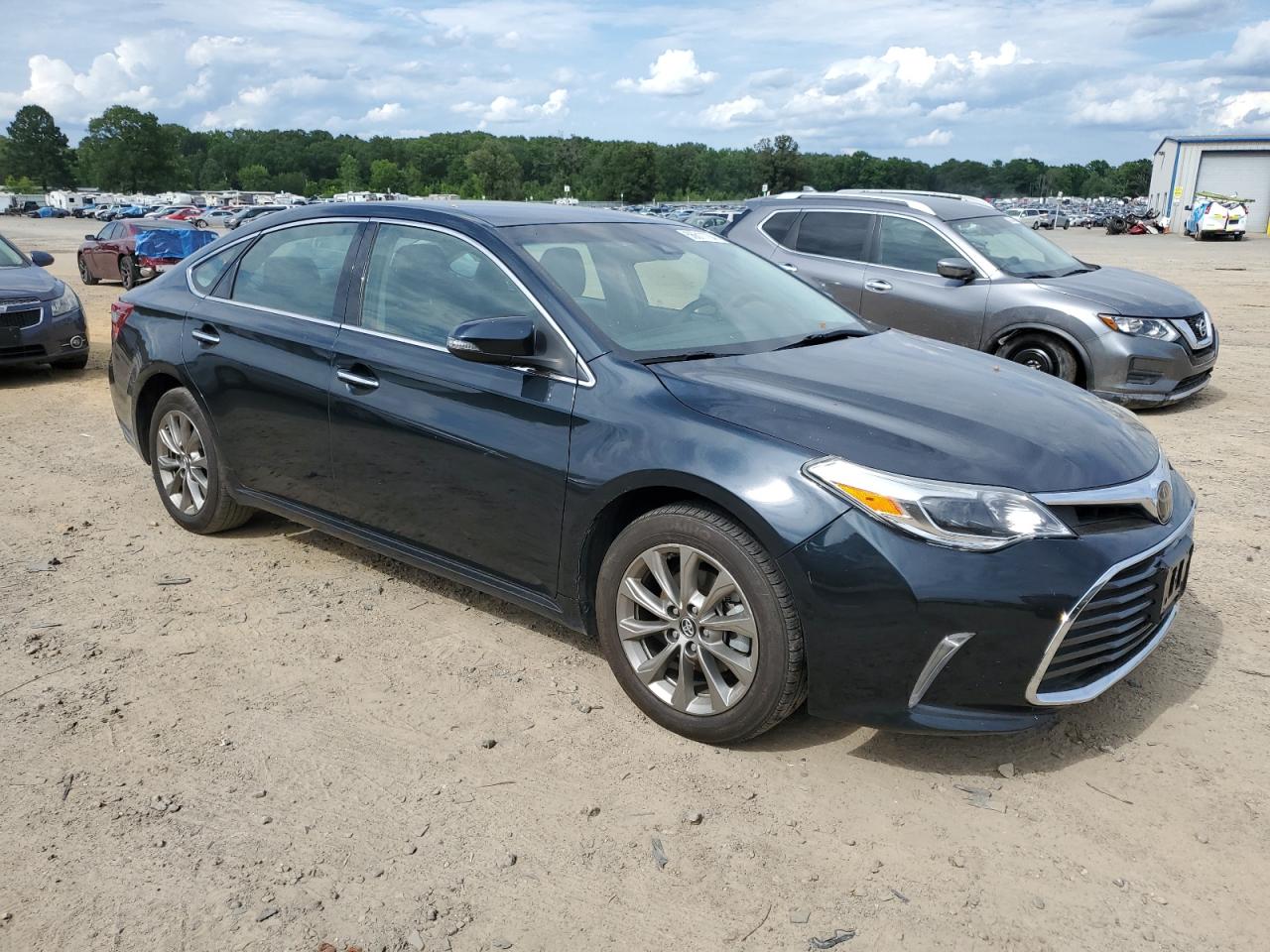 Photo 3 VIN: 4T1BK1EB9JU288514 - TOYOTA AVALON 