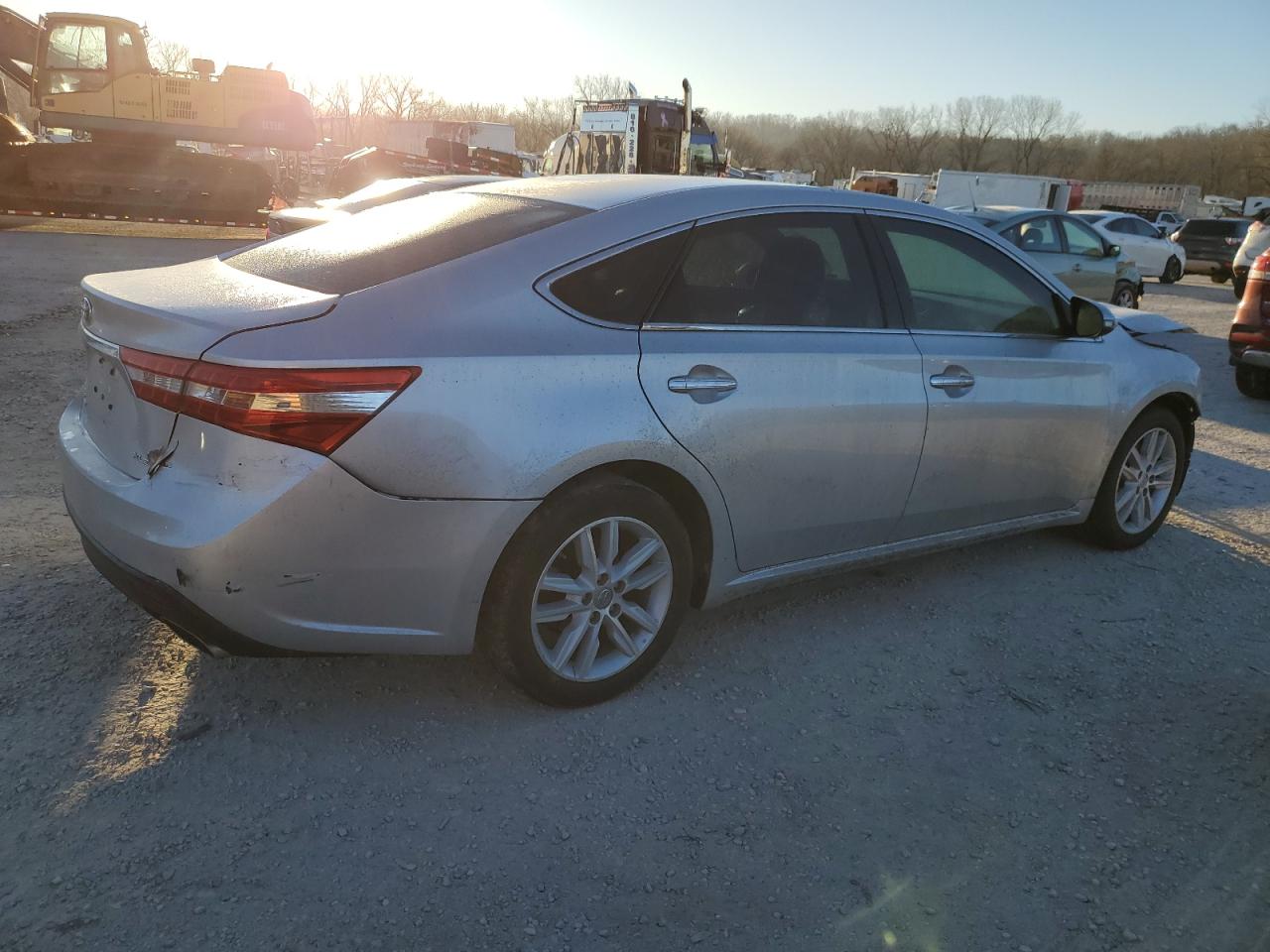 Photo 2 VIN: 4T1BK1EBXDU031558 - TOYOTA AVALON 