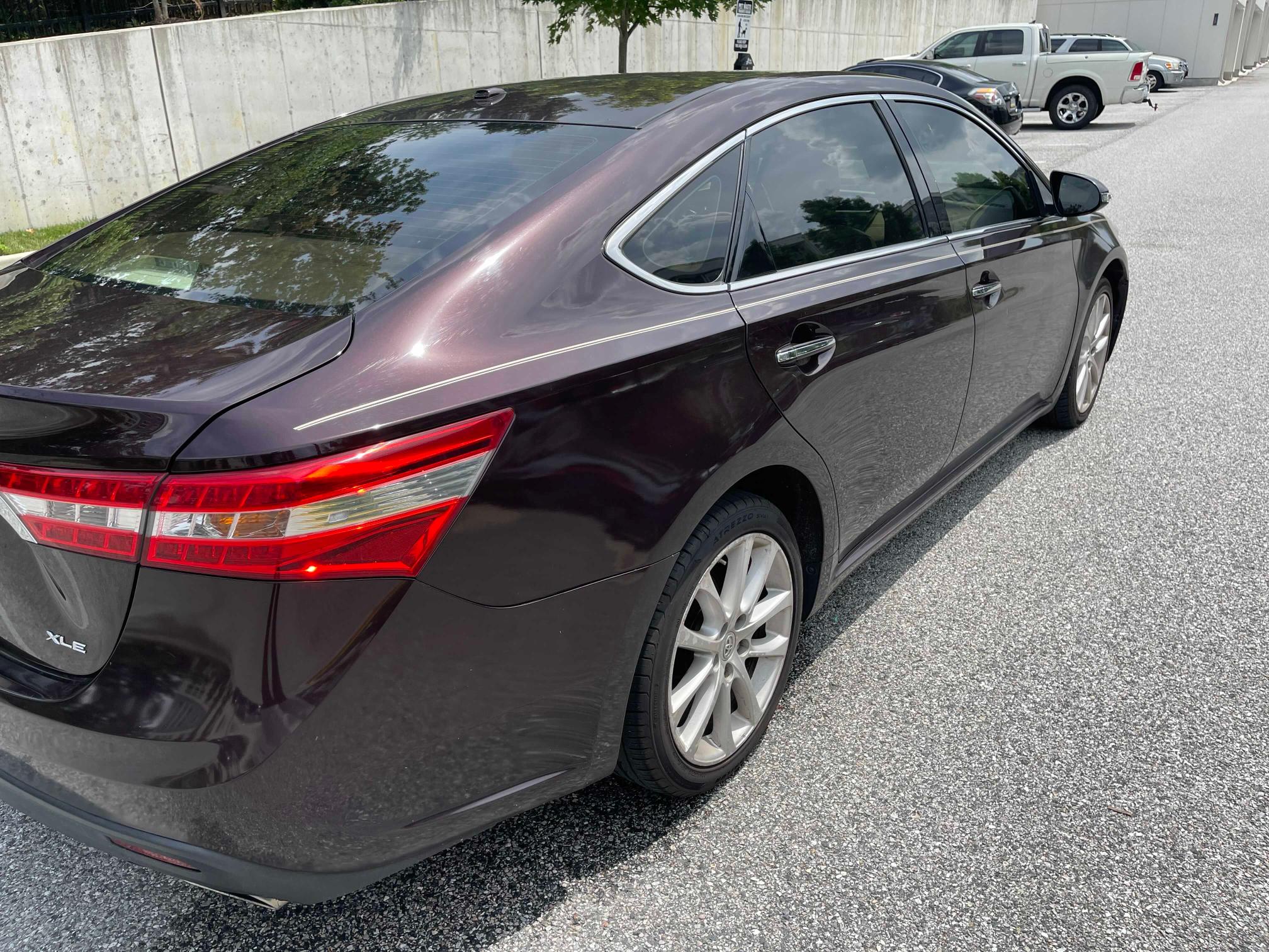 Photo 3 VIN: 4T1BK1EBXDU036405 - TOYOTA AVALON BAS 