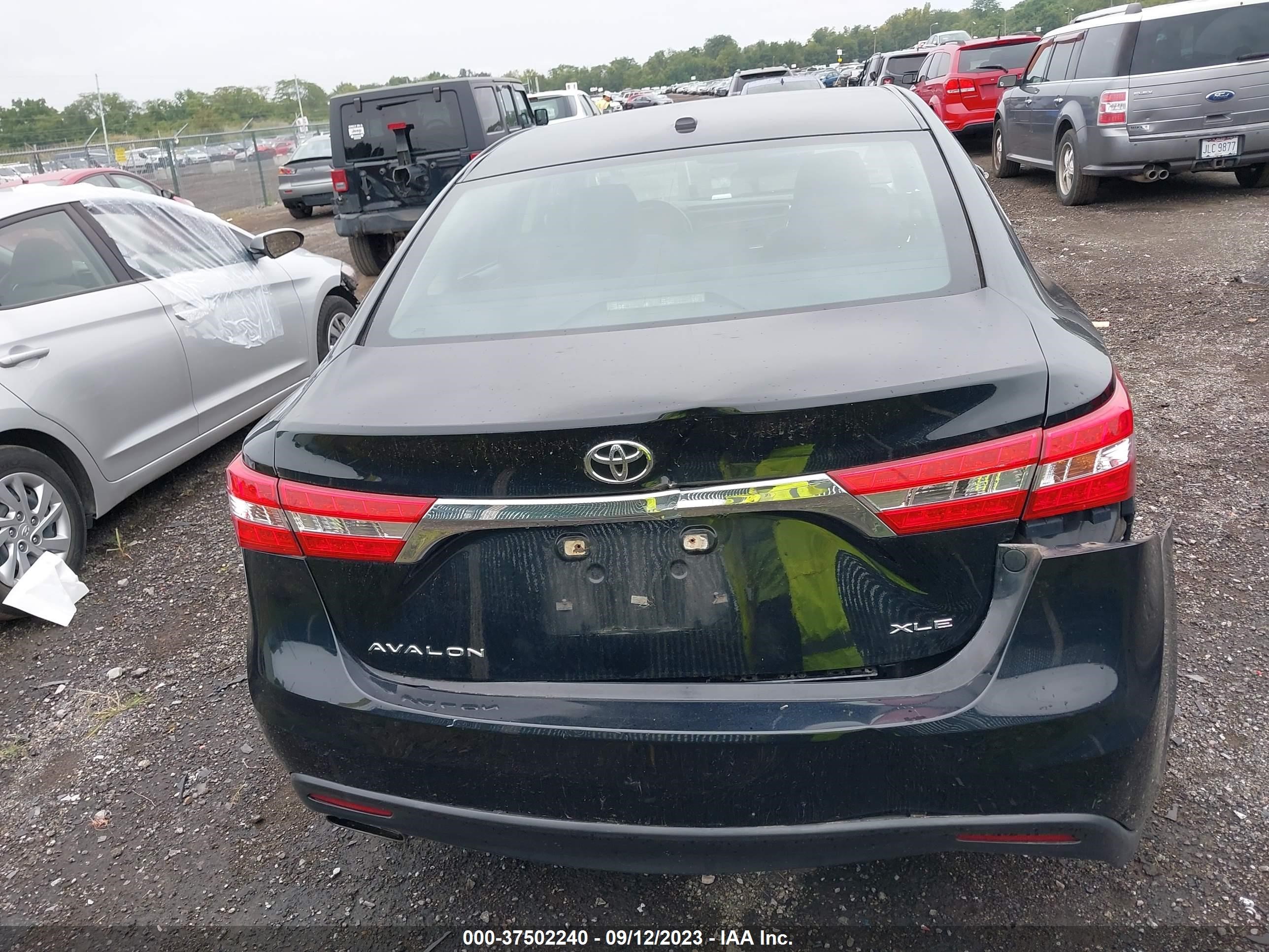 Photo 15 VIN: 4T1BK1EBXDU069047 - TOYOTA AVALON 