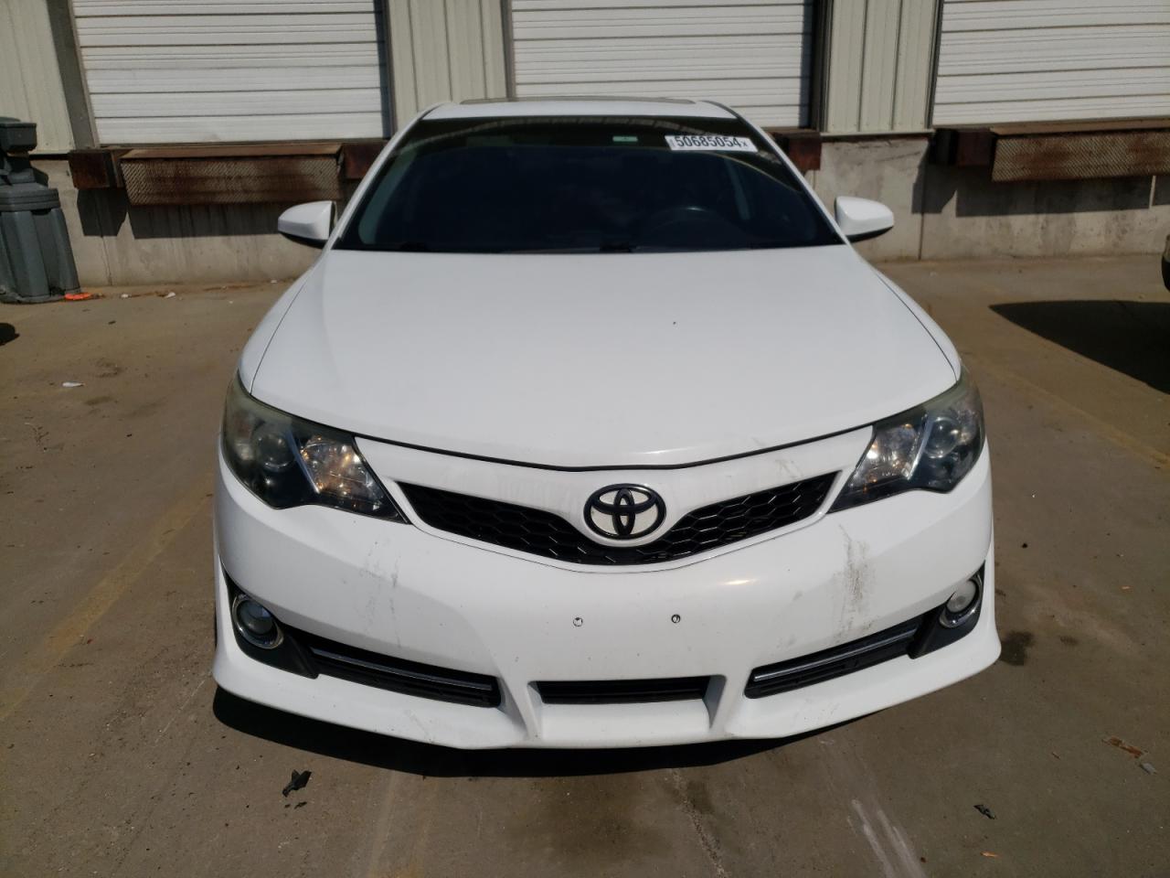 Photo 4 VIN: 4T1BK1FK0CU508558 - TOYOTA CAMRY 