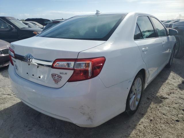 Photo 2 VIN: 4T1BK1FK0CU513209 - TOYOTA CAMRY SE 