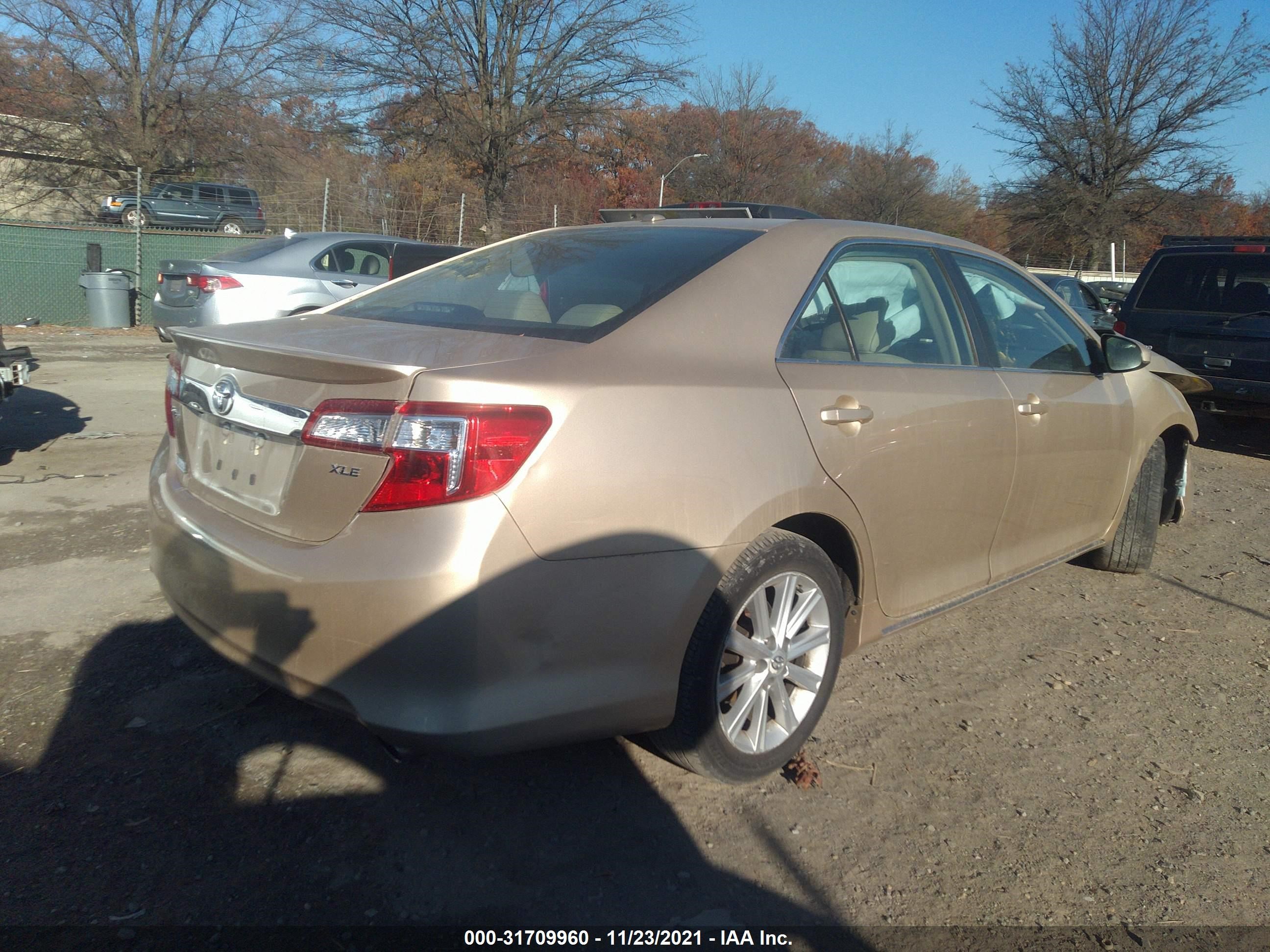 Photo 3 VIN: 4T1BK1FK1CU503403 - TOYOTA CAMRY 