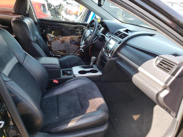 Photo 4 VIN: 4T1BK1FK1DU529422 - TOYOTA CAMRY SE 