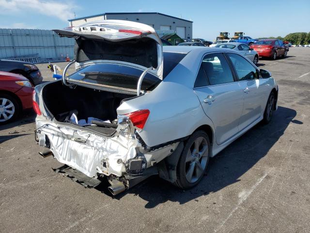 Photo 3 VIN: 4T1BK1FK1DU532742 - TOYOTA CAMRY SE 