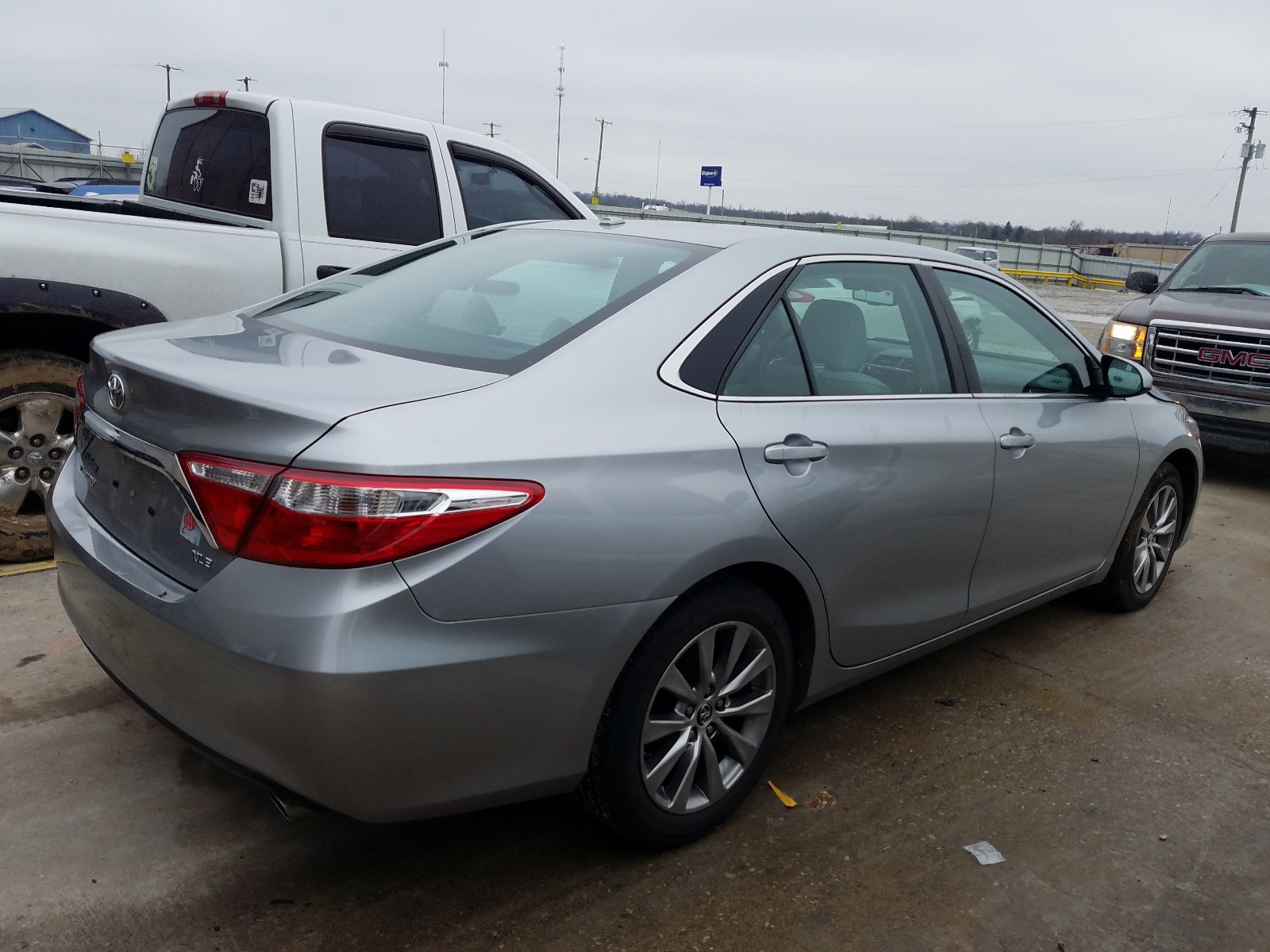 Photo 3 VIN: 4T1BK1FK1GU570671 - TOYOTA CAMRY XSE 