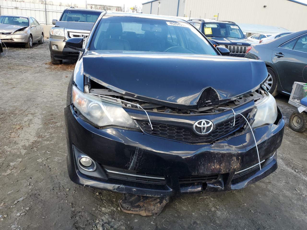 Photo 4 VIN: 4T1BK1FK2DU021251 - TOYOTA CAMRY 