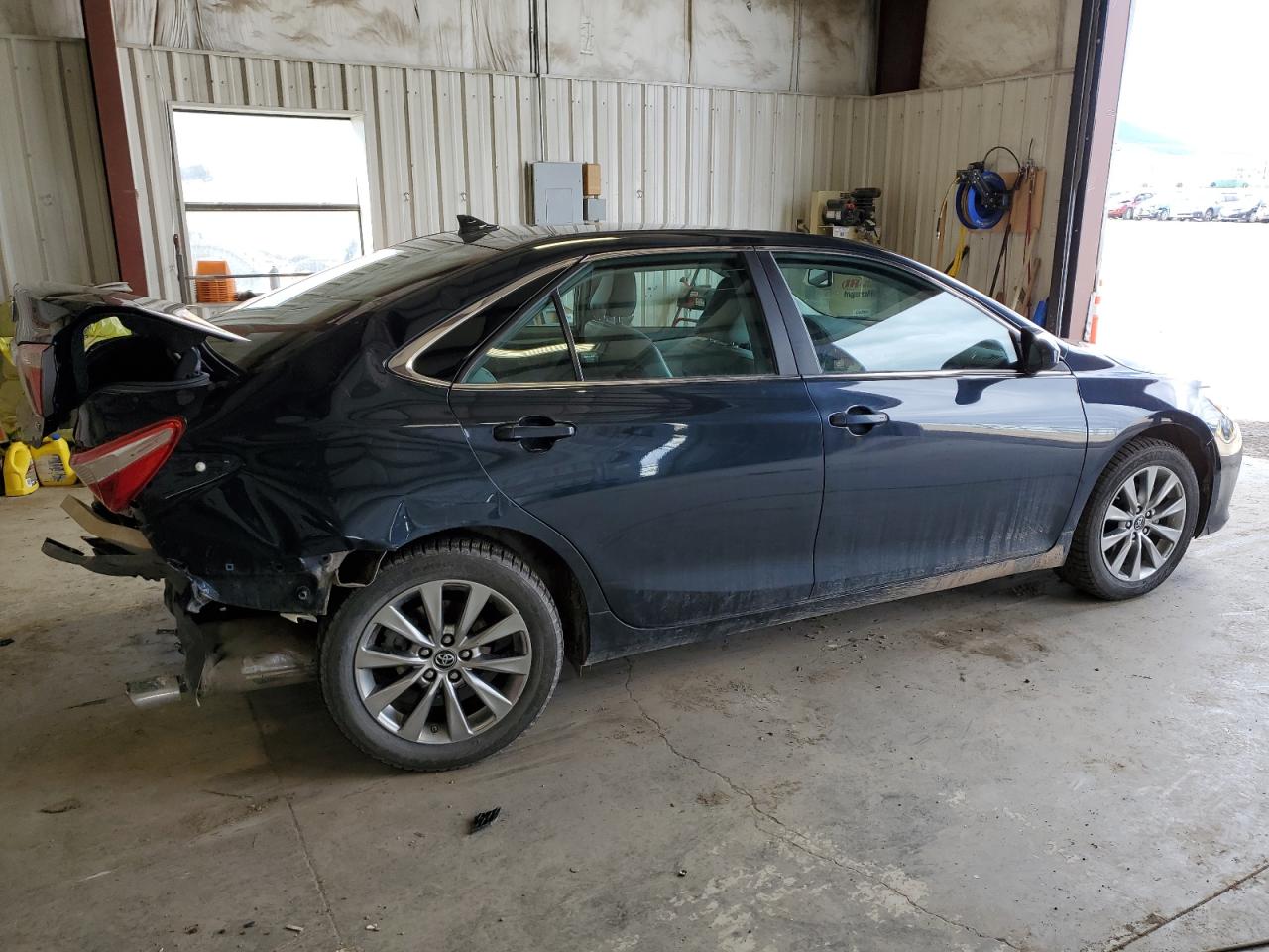 Photo 2 VIN: 4T1BK1FK2HU585388 - TOYOTA CAMRY 